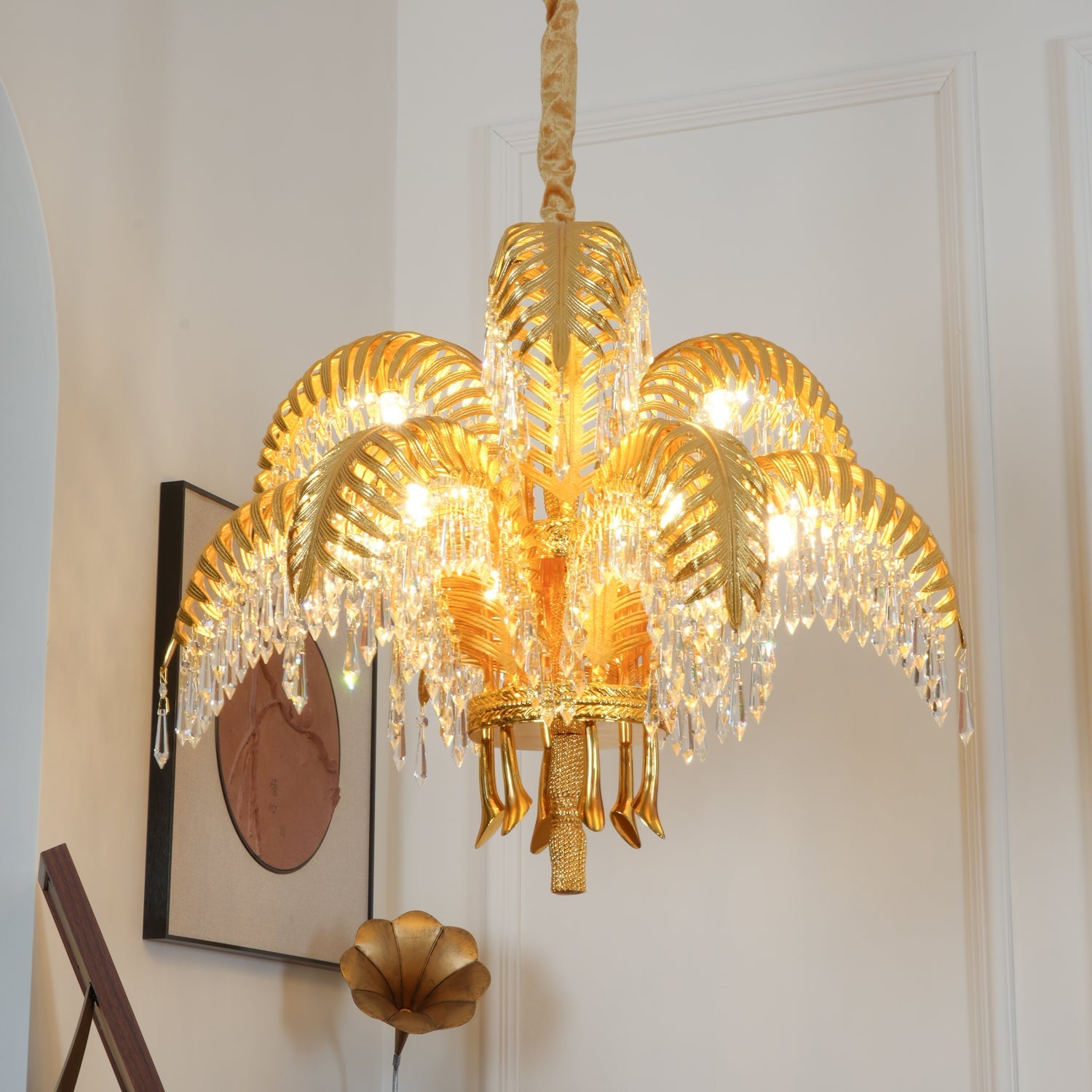 Kilwen Regal Brass Crystal Chandelier-Neutral Decor