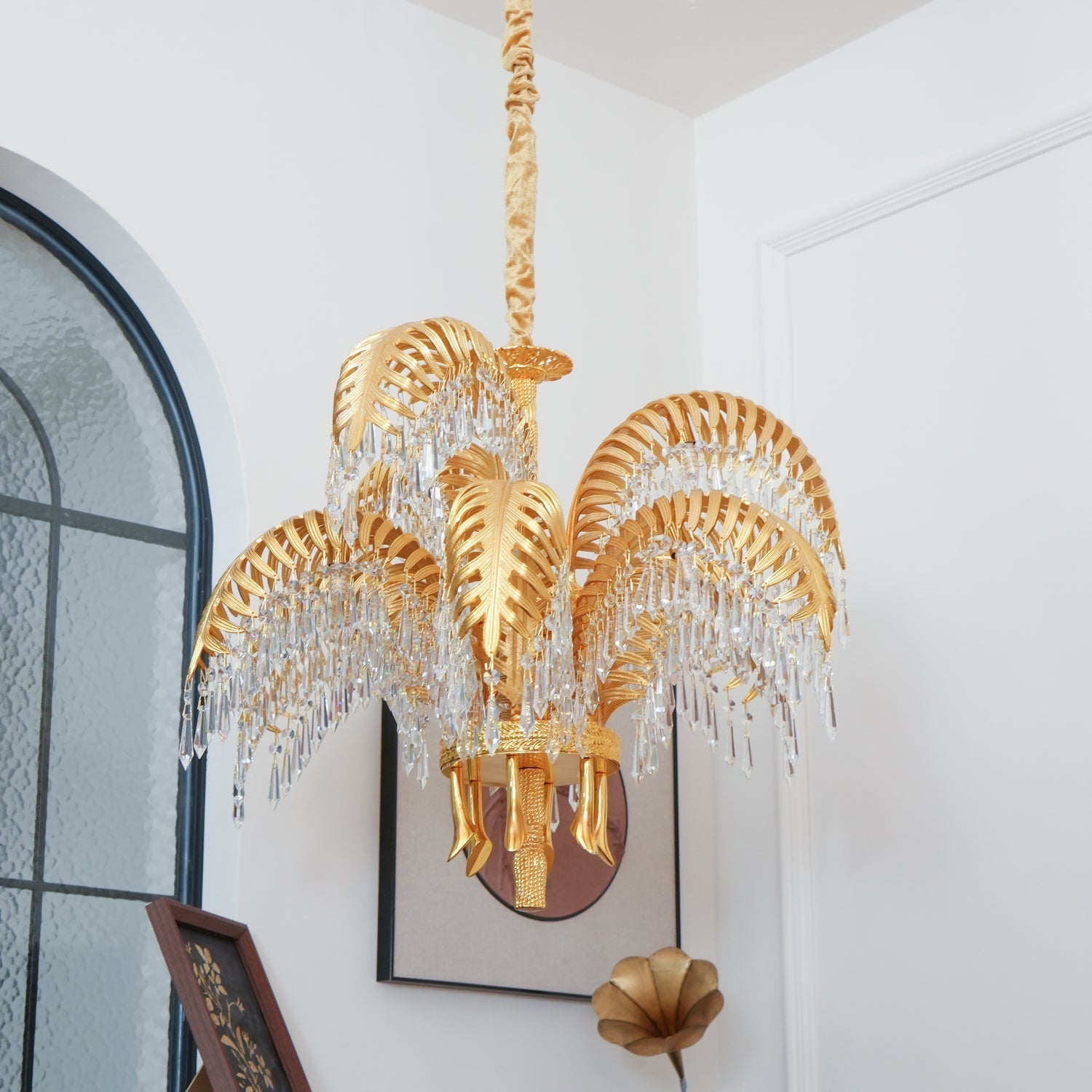 Kilwen Regal Brass Crystal Chandelier-Neutral Decor