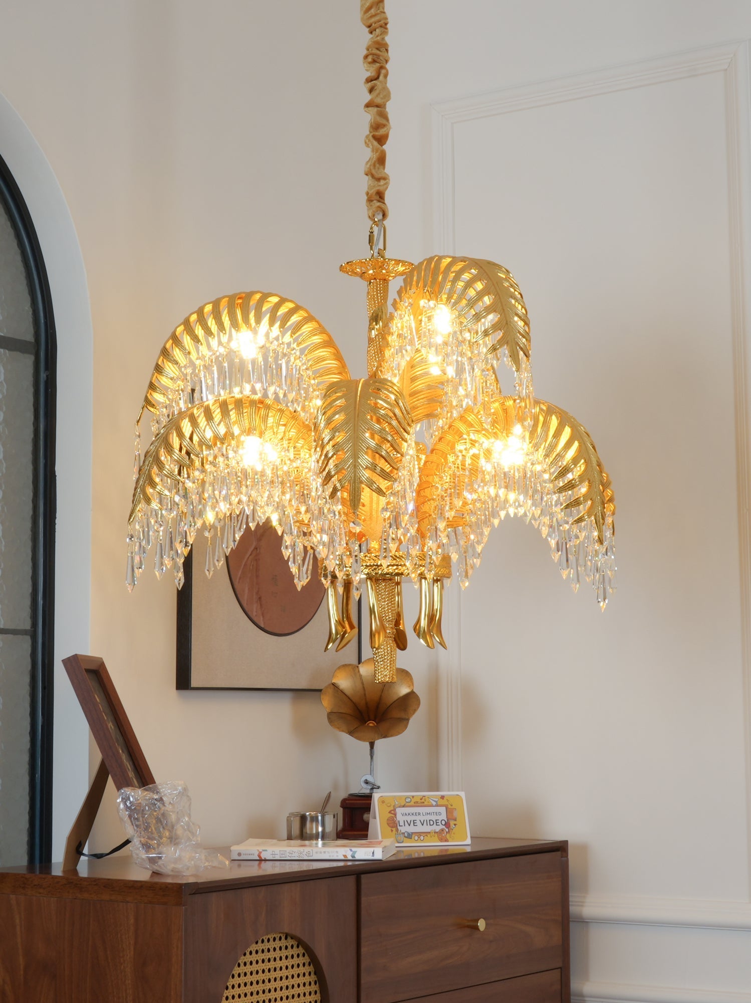 Kilwen Regal Brass Crystal Chandelier-Neutral Decor