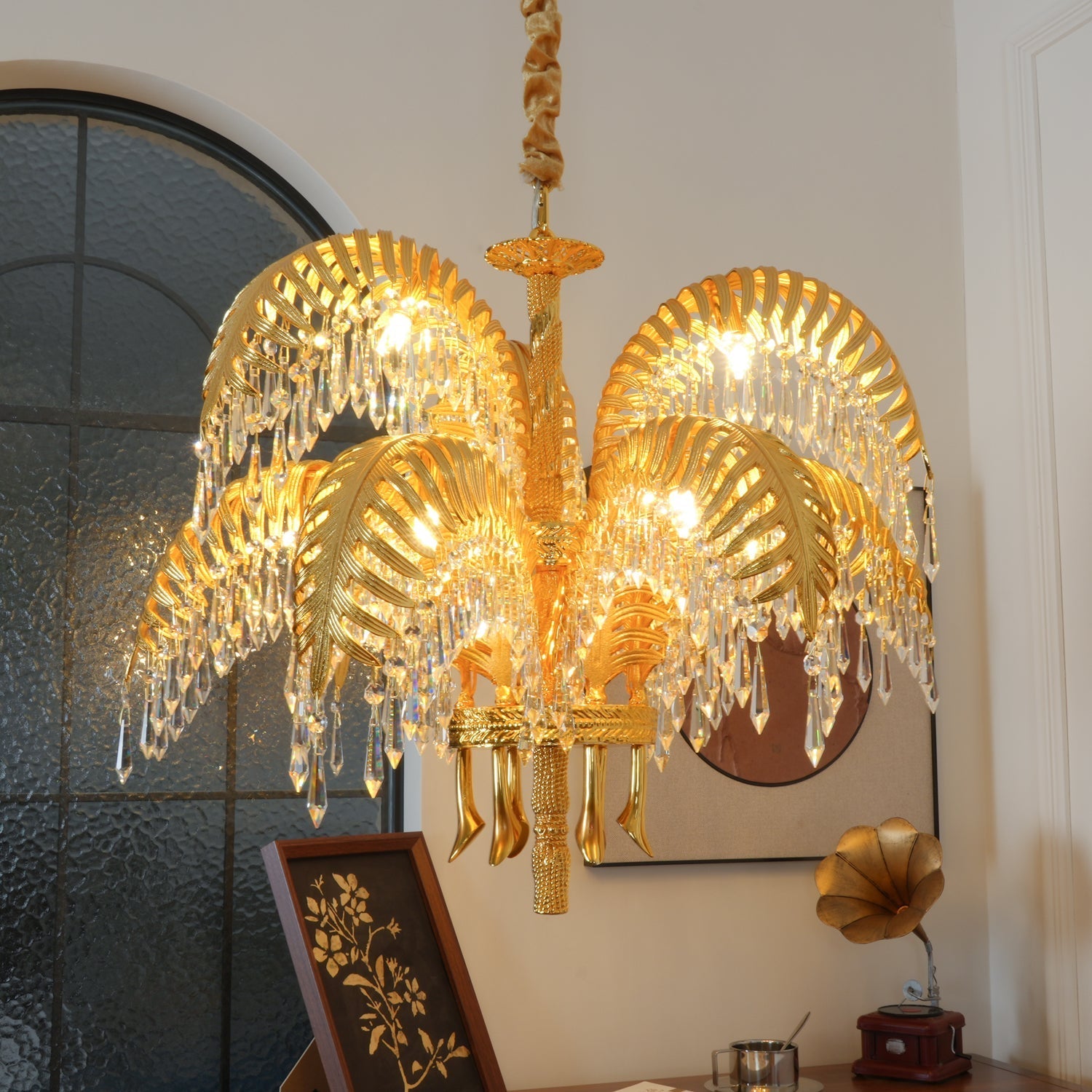 Kilwen Regal Brass Crystal Chandelier-Neutral Decor