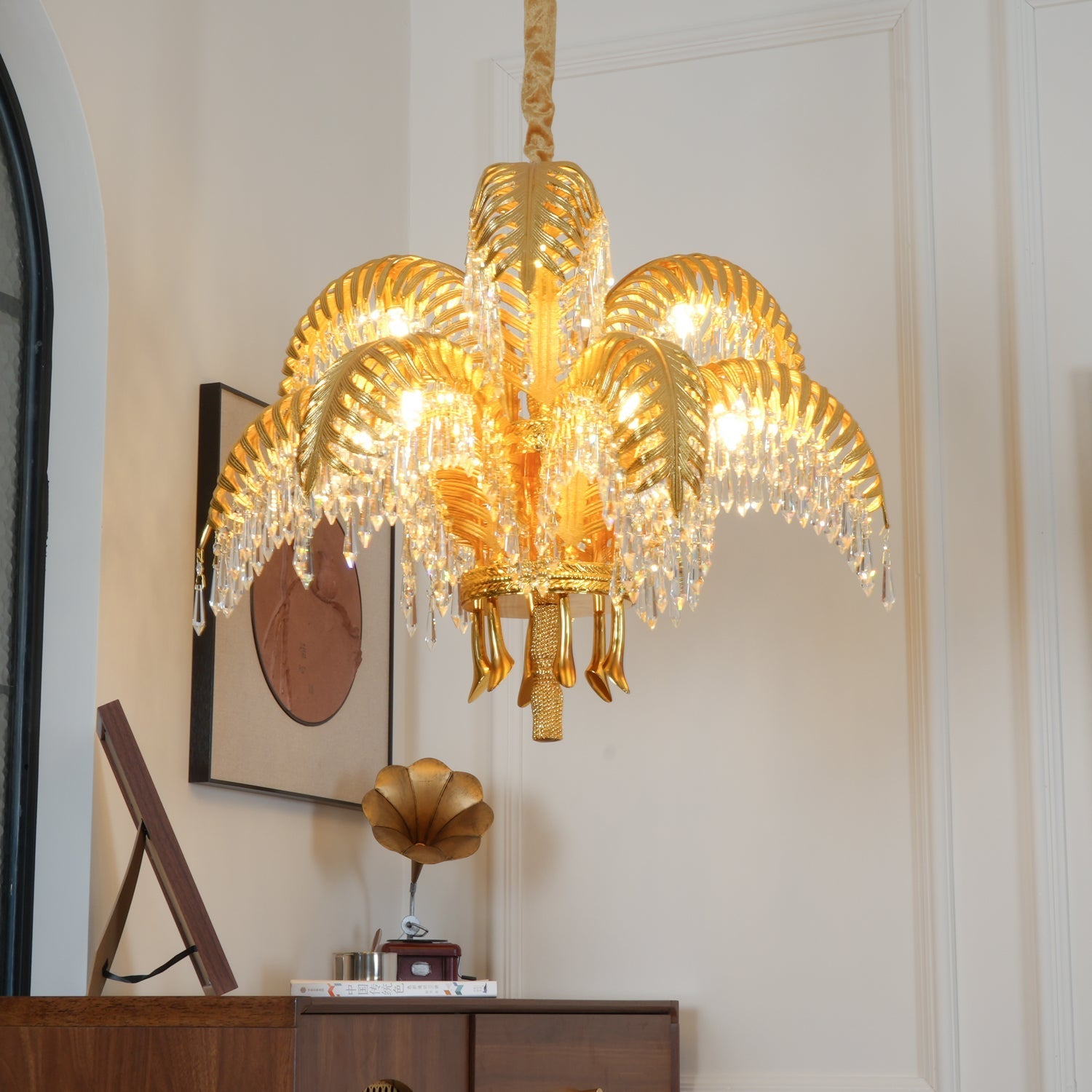Kilwen Regal Brass Crystal Chandelier-Neutral Decor