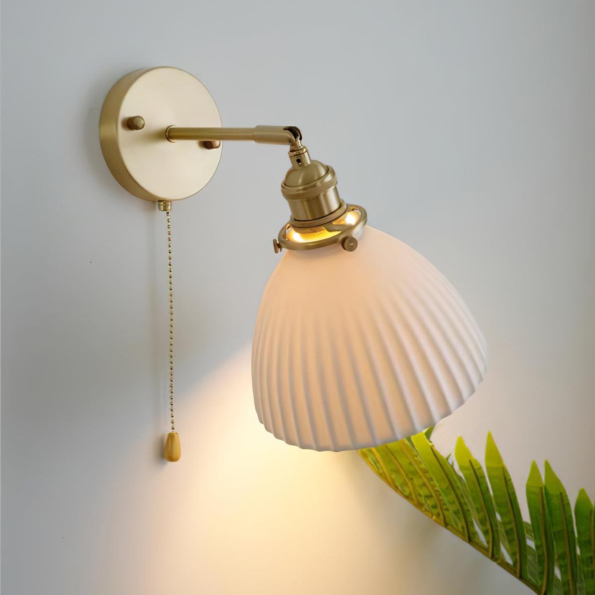 Lustra Wall Lamp Pleated Ceramic Brass-Neutral Decor