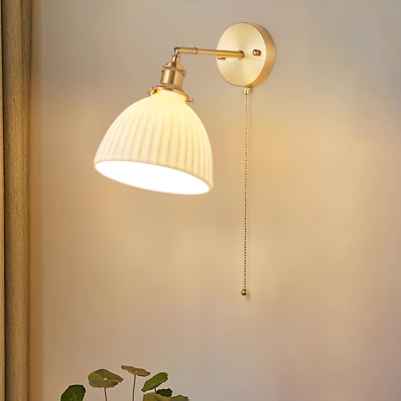 Lustra Wall Lamp Pleated Ceramic Brass-Neutral Decor