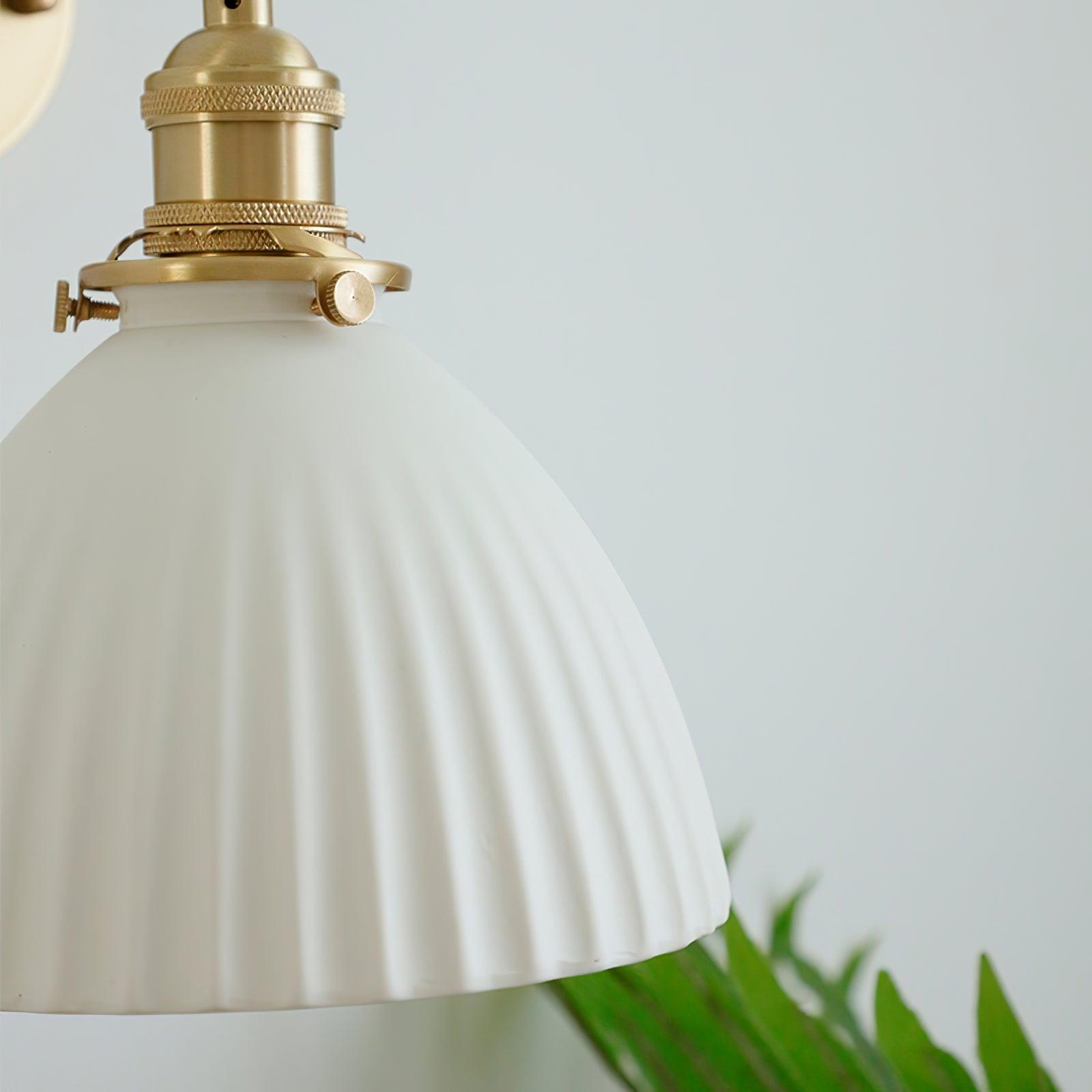Lustra Wall Lamp Pleated Ceramic Brass-Neutral Decor