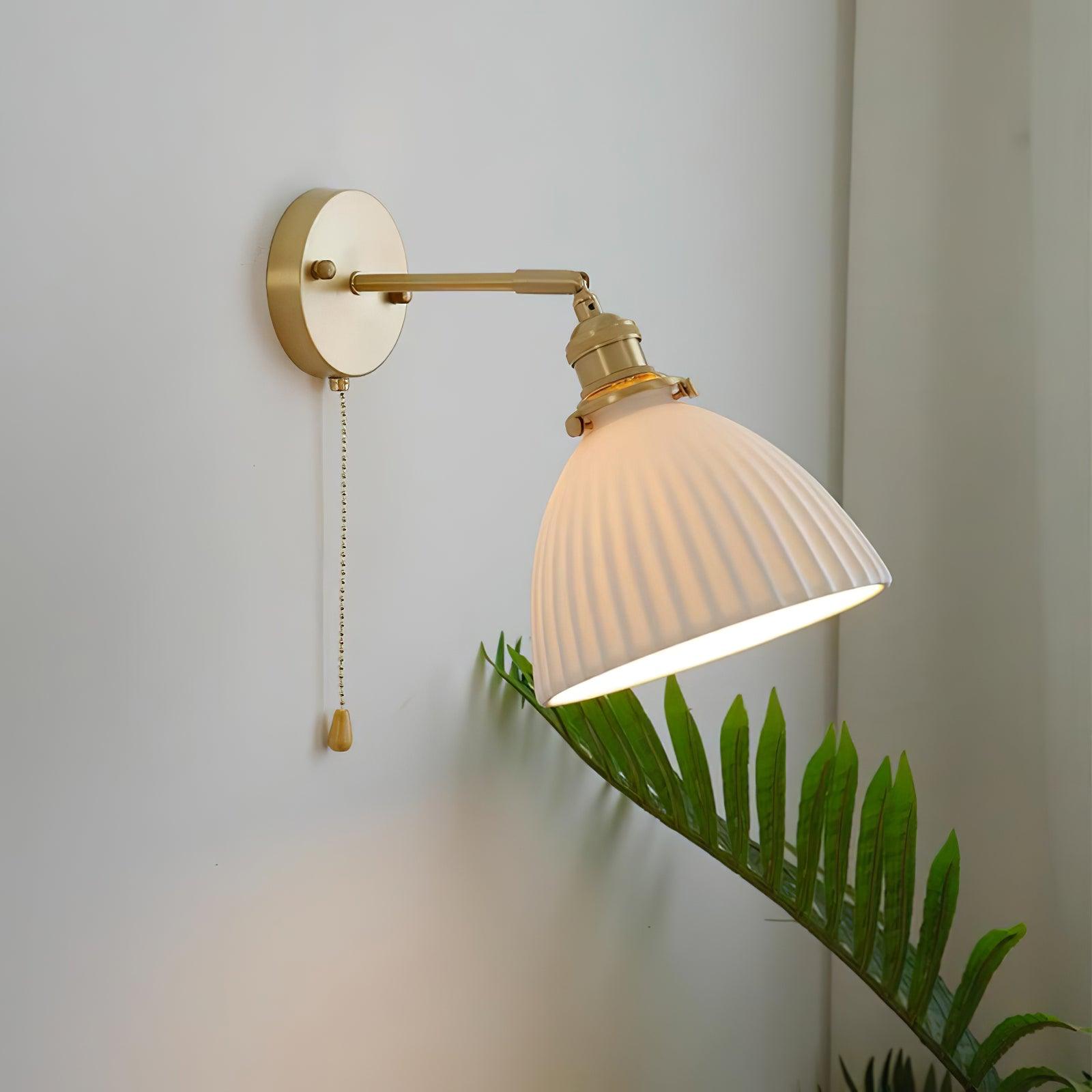 Lustra Wall Lamp Pleated Ceramic Brass-Neutral Decor