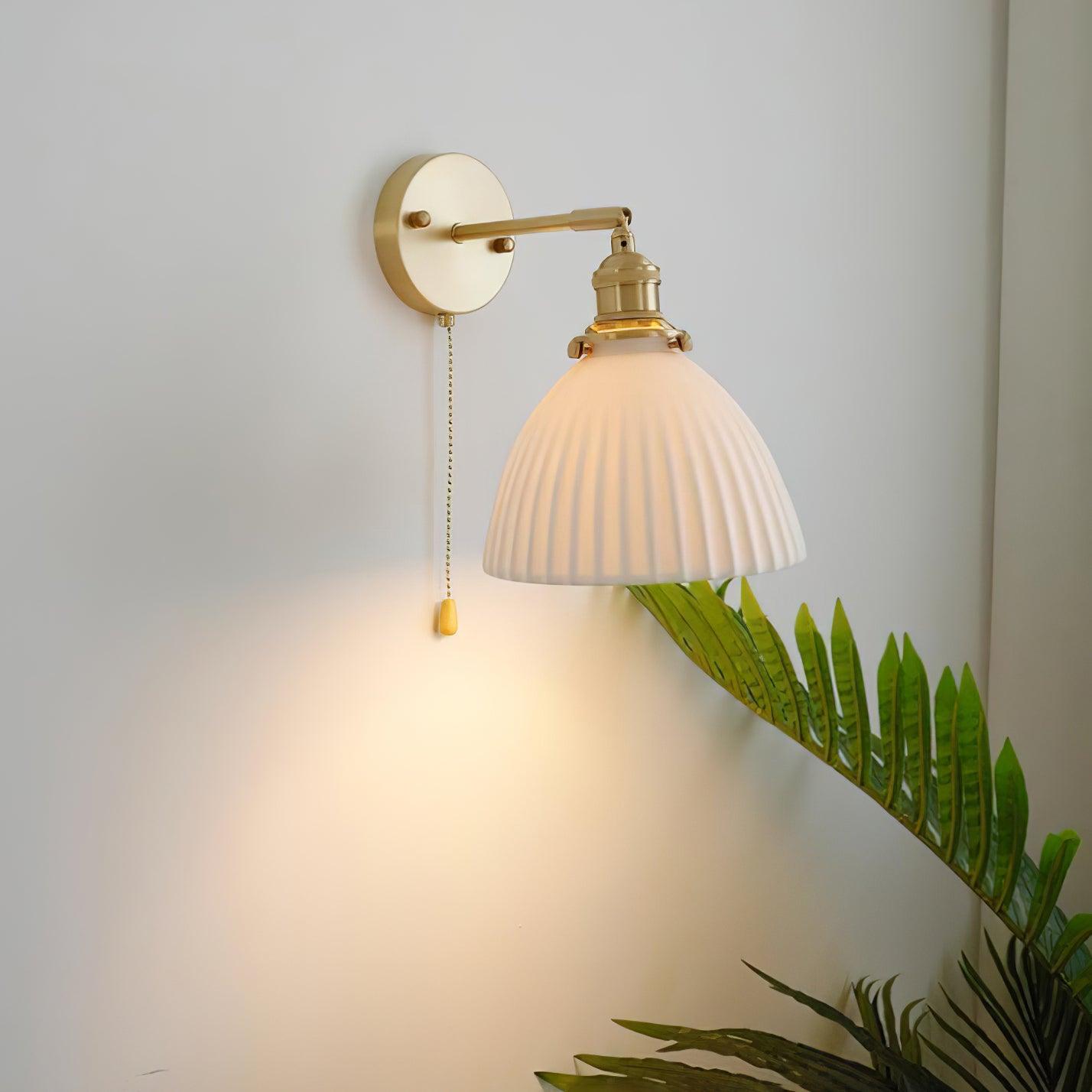 Lustra Wall Lamp Pleated Ceramic Brass-Neutral Decor