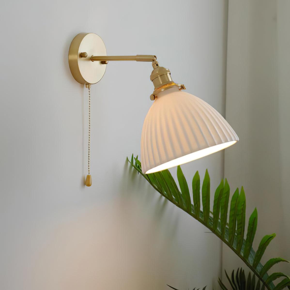 Lustra Wall Lamp Pleated Ceramic Brass-Neutral Decor
