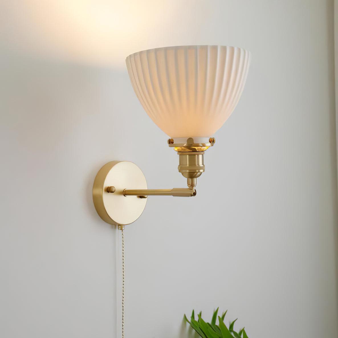 Lustra Wall Lamp Pleated Ceramic Brass-Neutral Decor