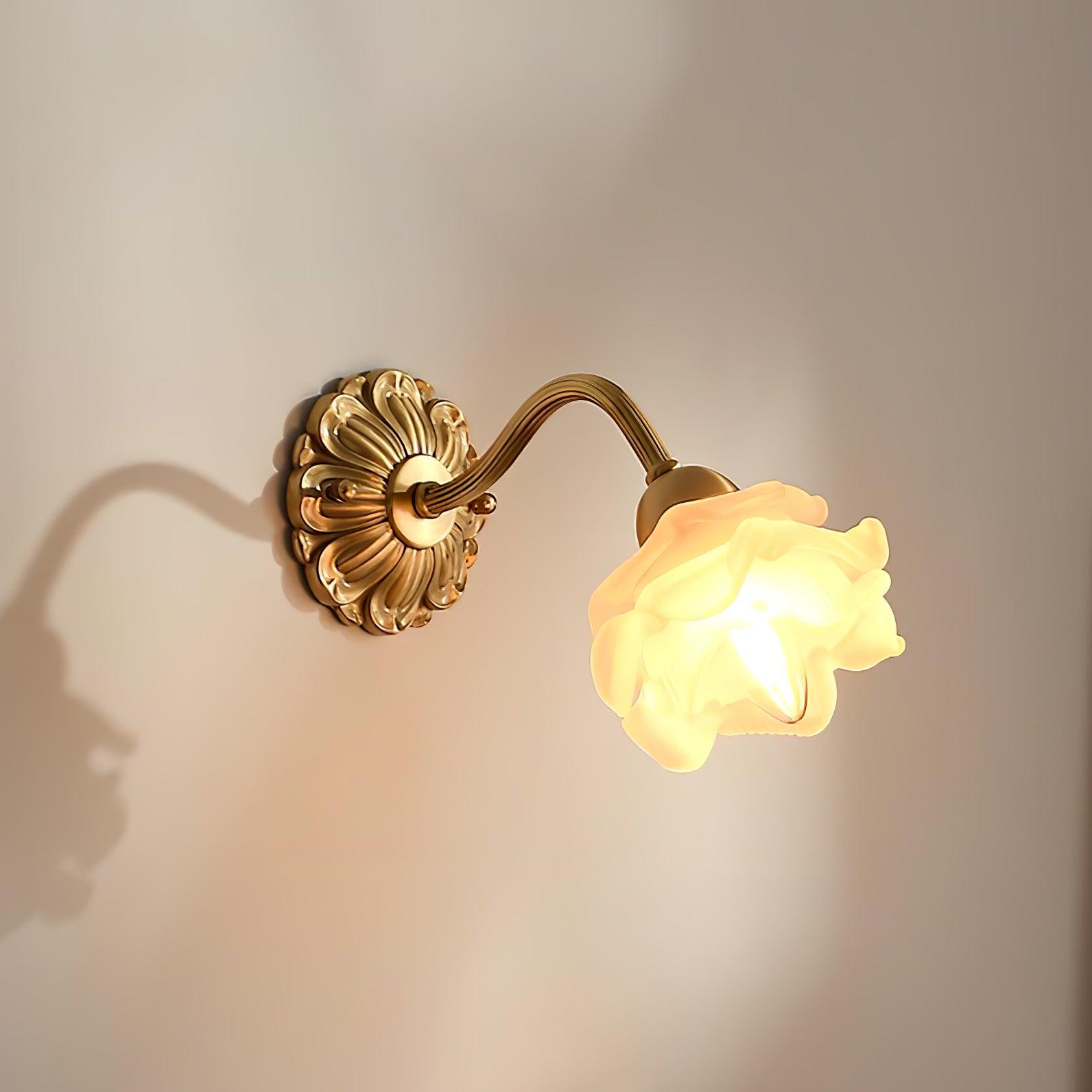 Palo Brass Floral Luxury Wall Lamp-Neutral Decor