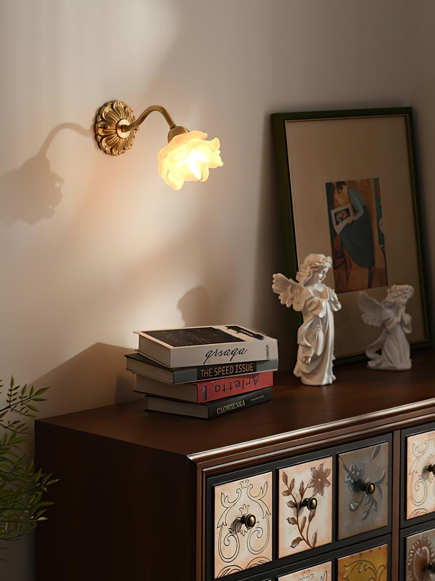 Palo Brass Floral Luxury Wall Lamp-Neutral Decor