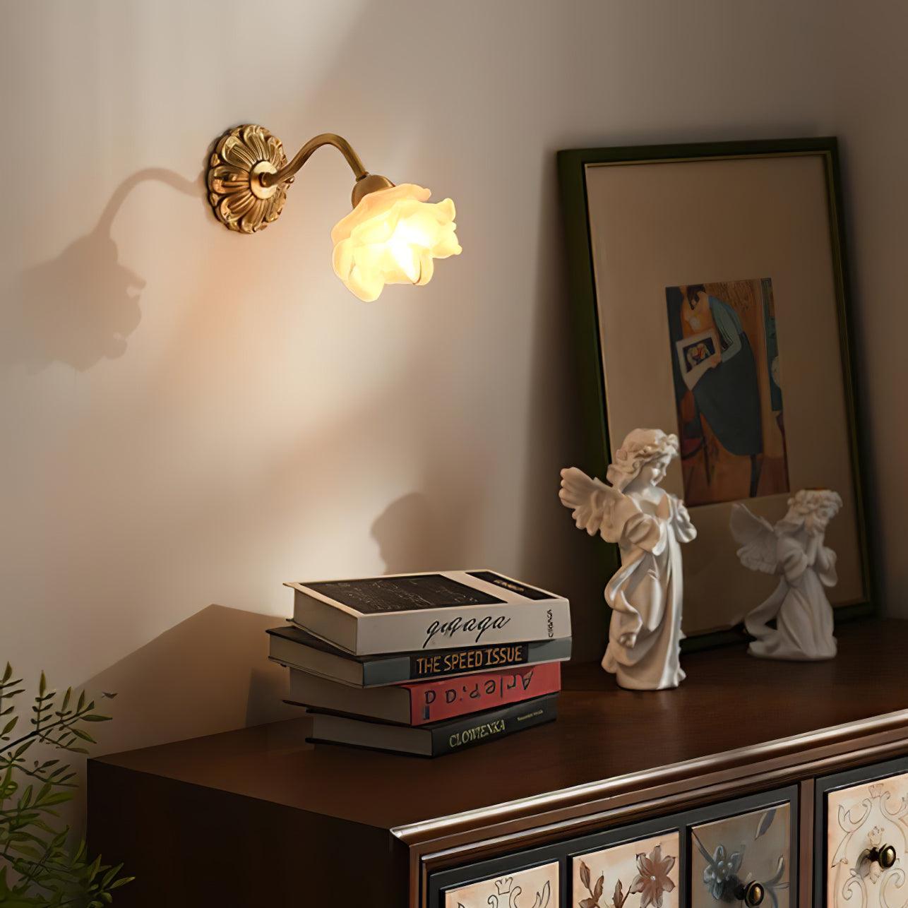 Palo Brass Floral Luxury Wall Lamp-Neutral Decor