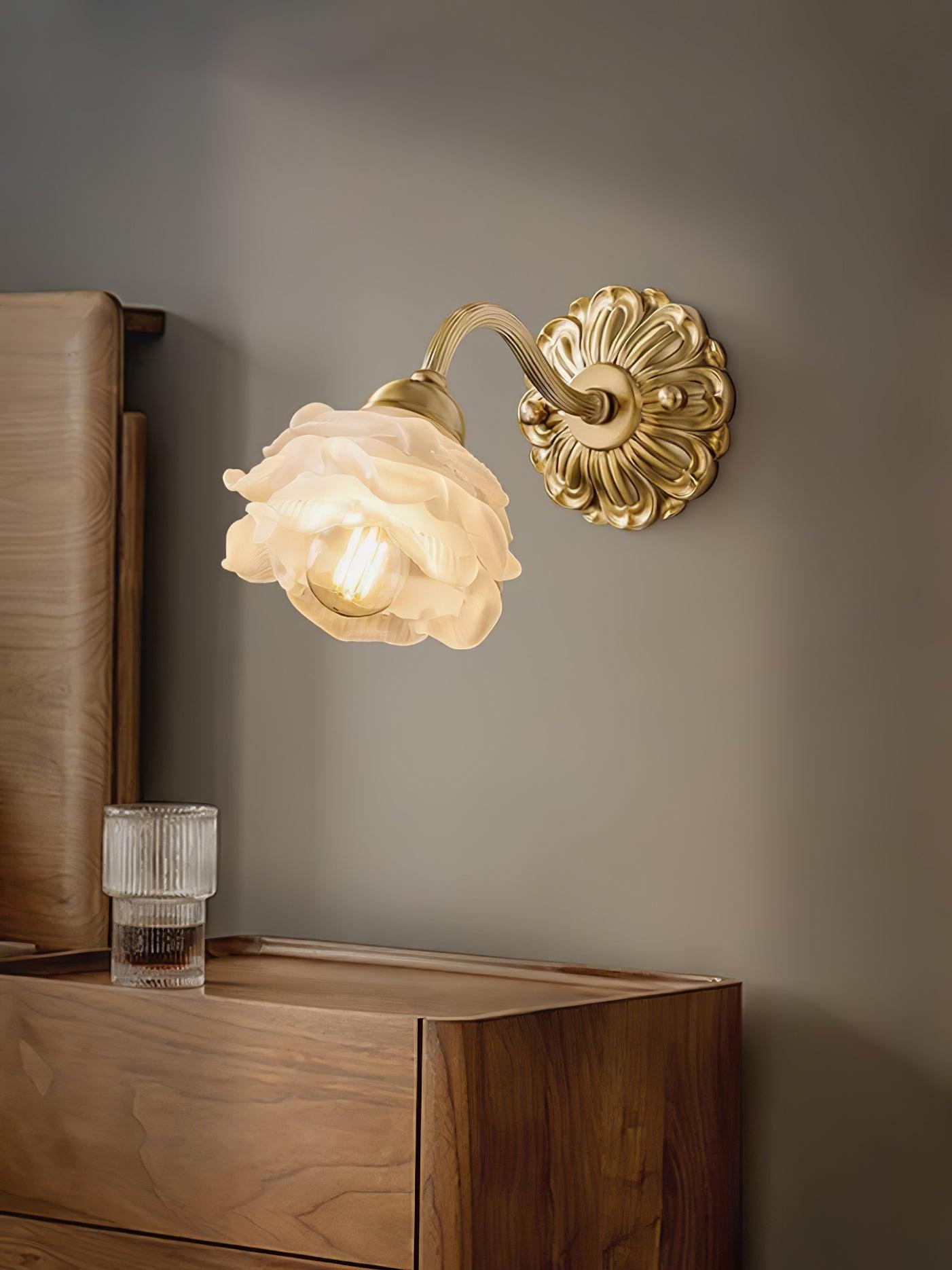 Palo Brass Floral Luxury Wall Lamp-Neutral Decor