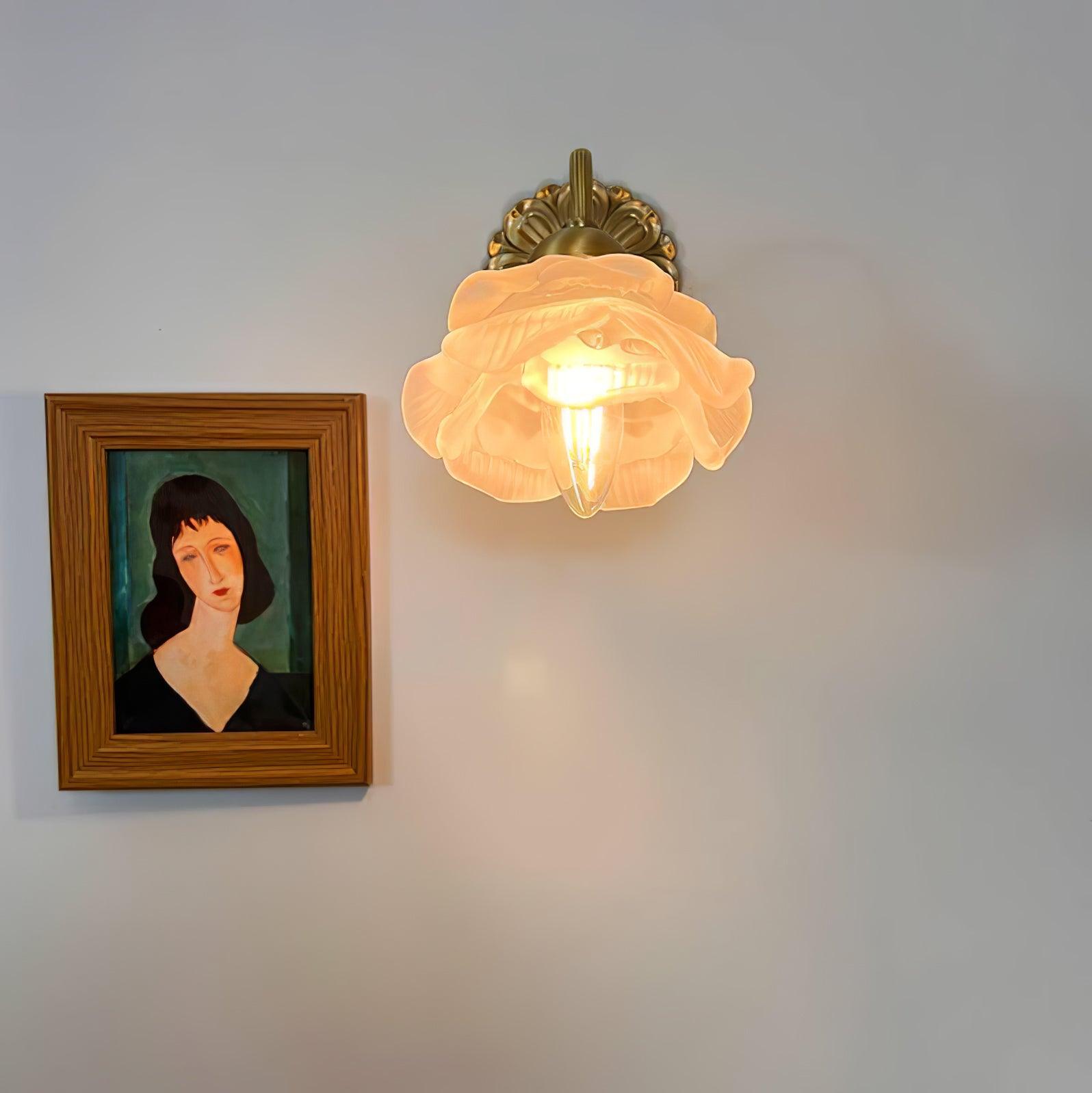 Palo Brass Floral Luxury Wall Lamp-Neutral Decor