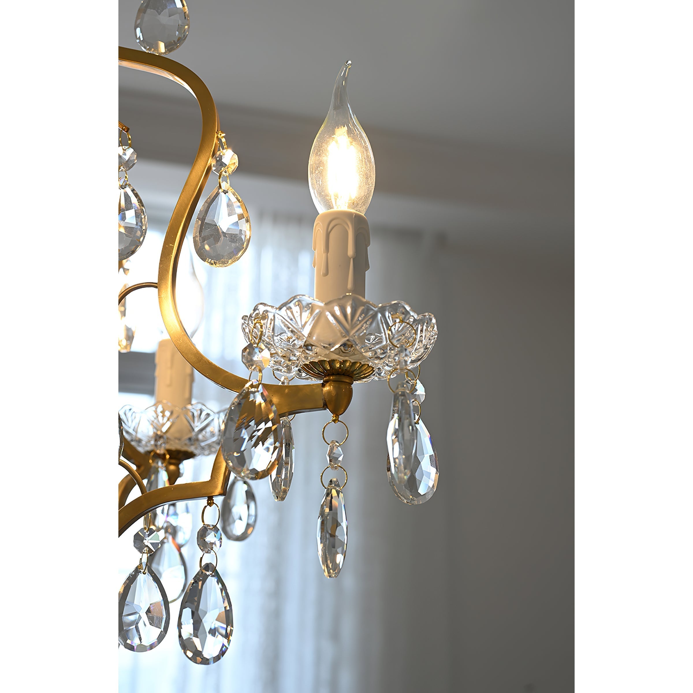Amelia Chandelier