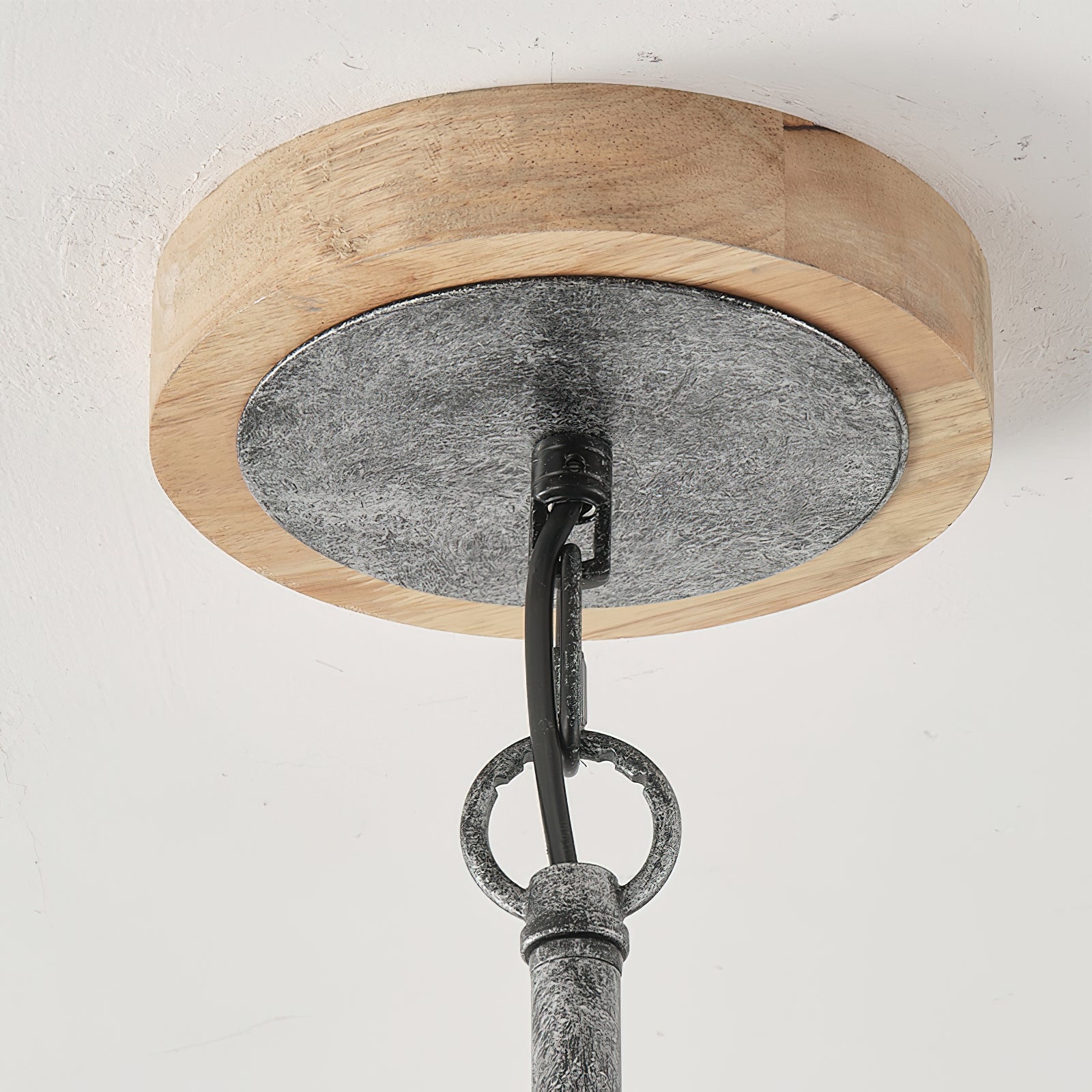 Evander Chandelier
