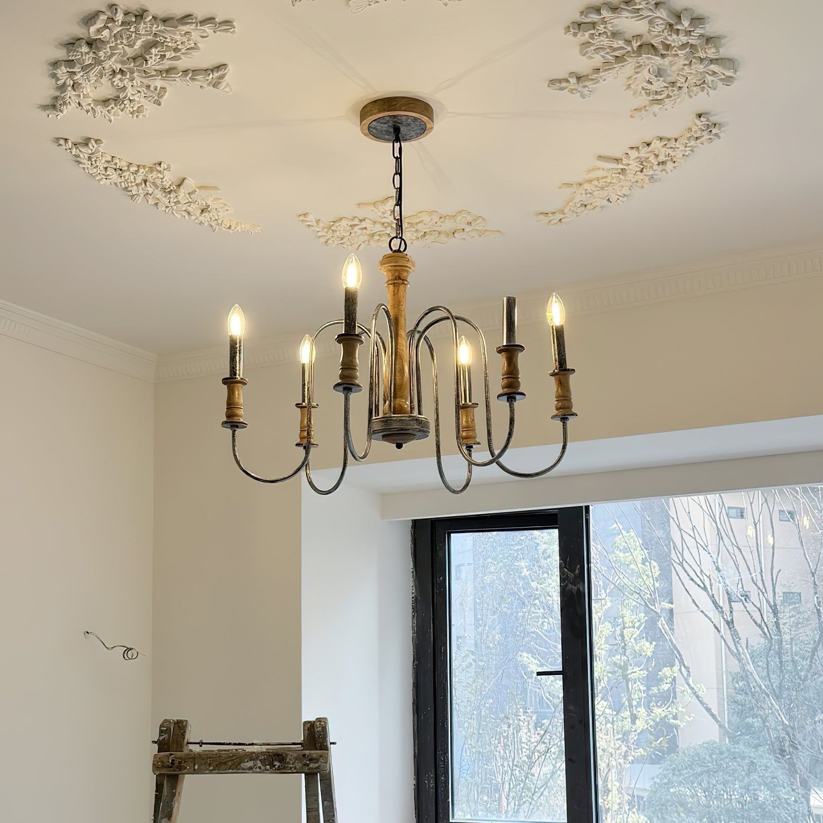 Evander Chandelier