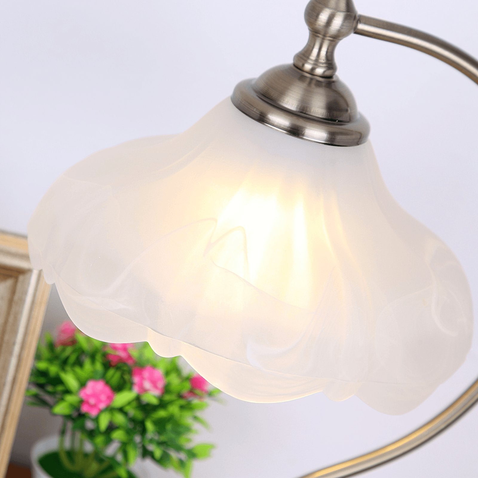 Flora Retro Flower Table Lamp-Neutral Decor