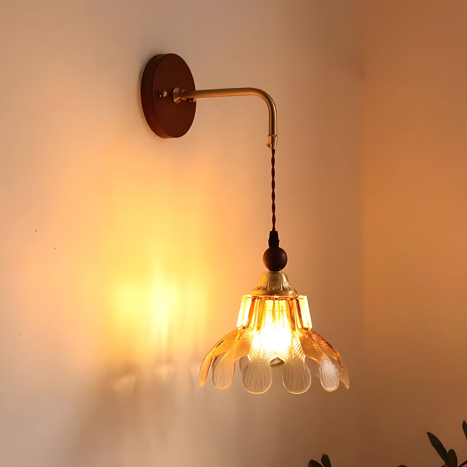 Fawn Wall Lamp