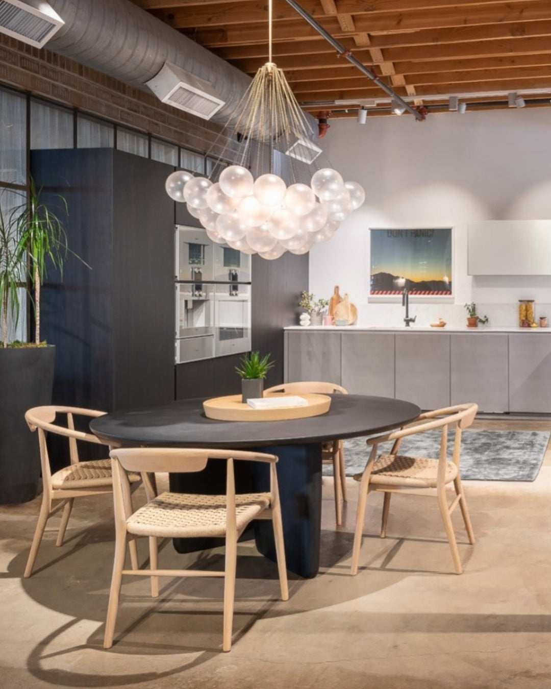 Lustra Chandelier Bubble Frosted Glass-Neutral Decor