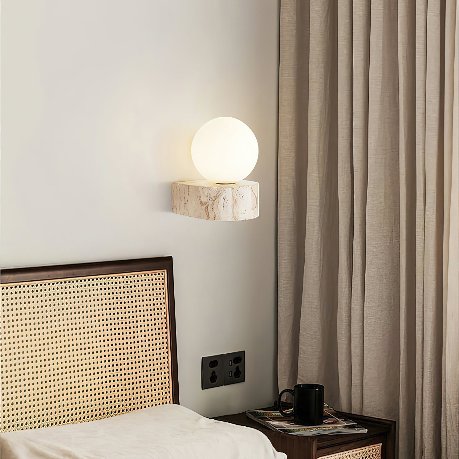 Annelise Wall Lamp