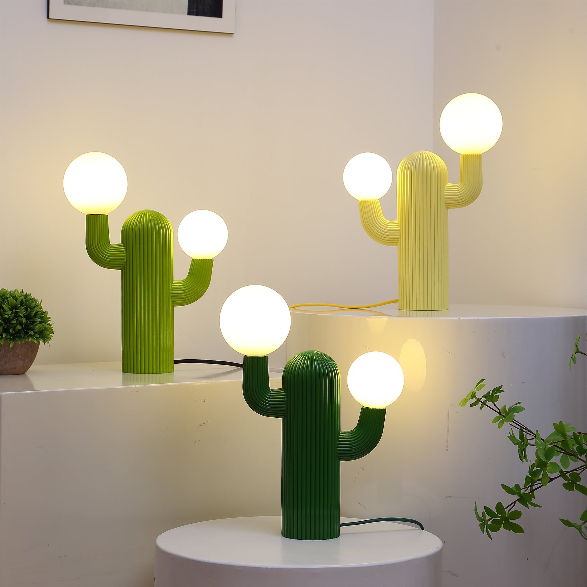 Yellow Cactus Table Lamp, front view.