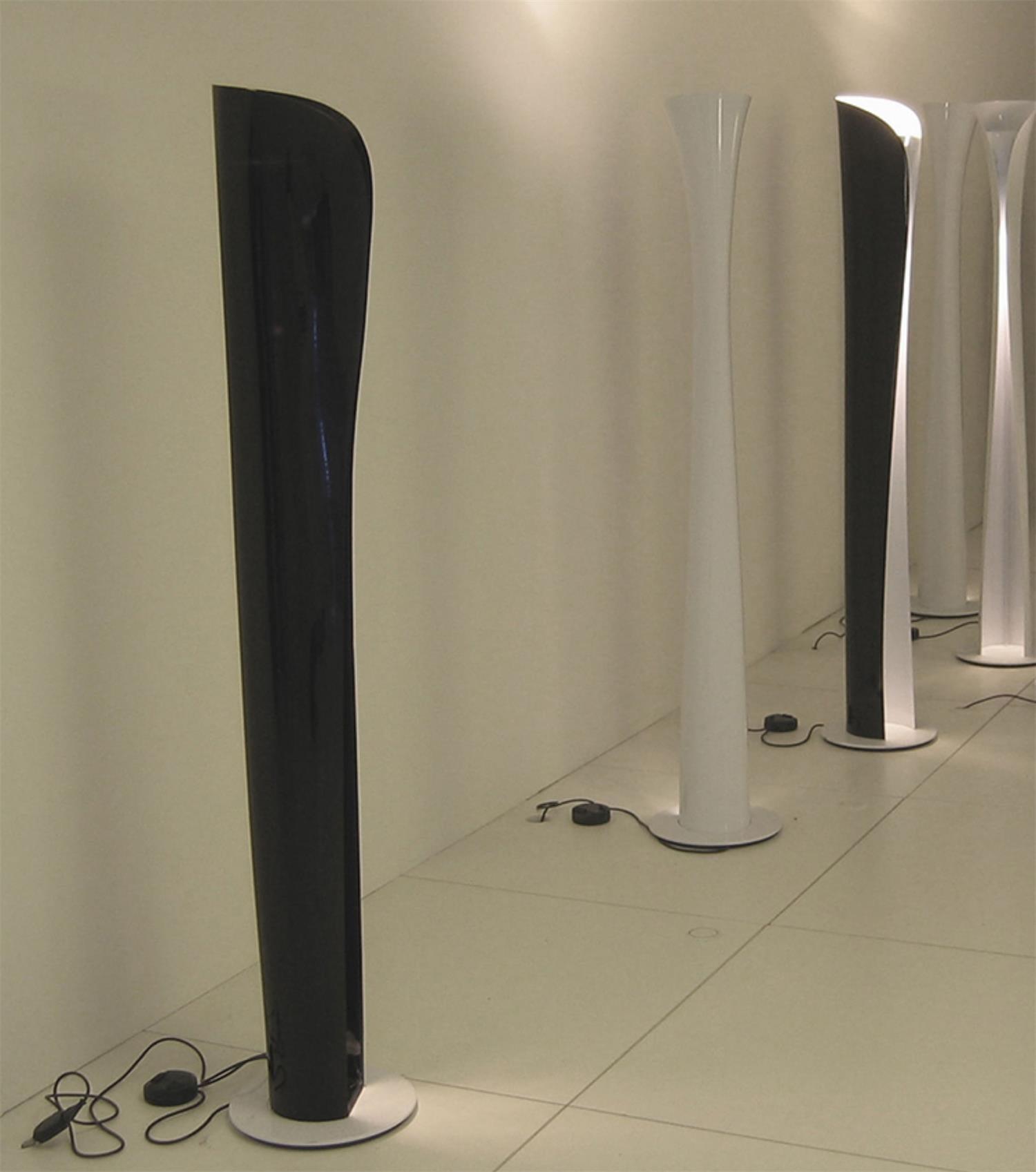 Cirvel Aluminum Futuristic Floor Lamp-Neutral Decor