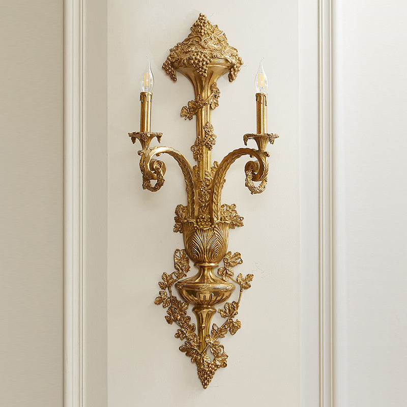 Close-up on the craftsmanship of the brass body.