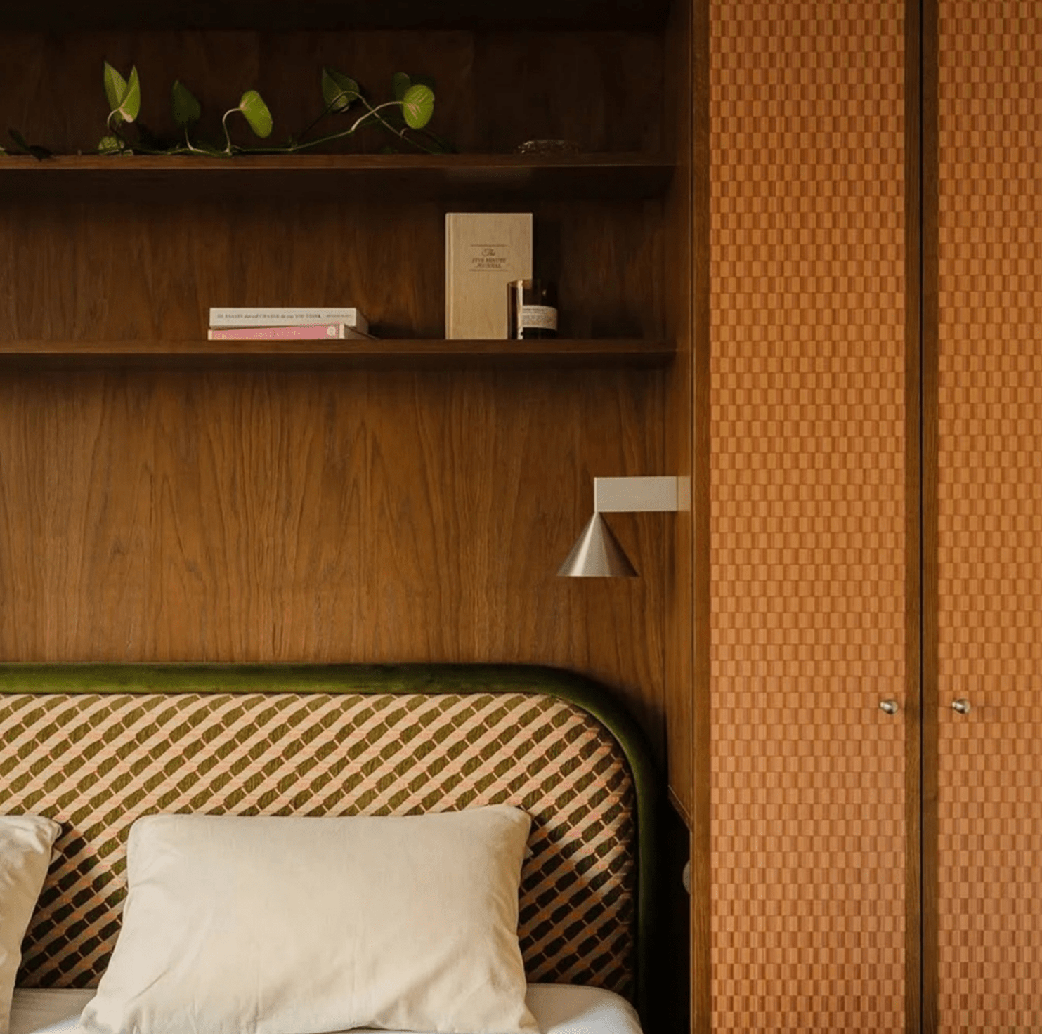 Calice Cone Wall Sconce-Neutral Decor
