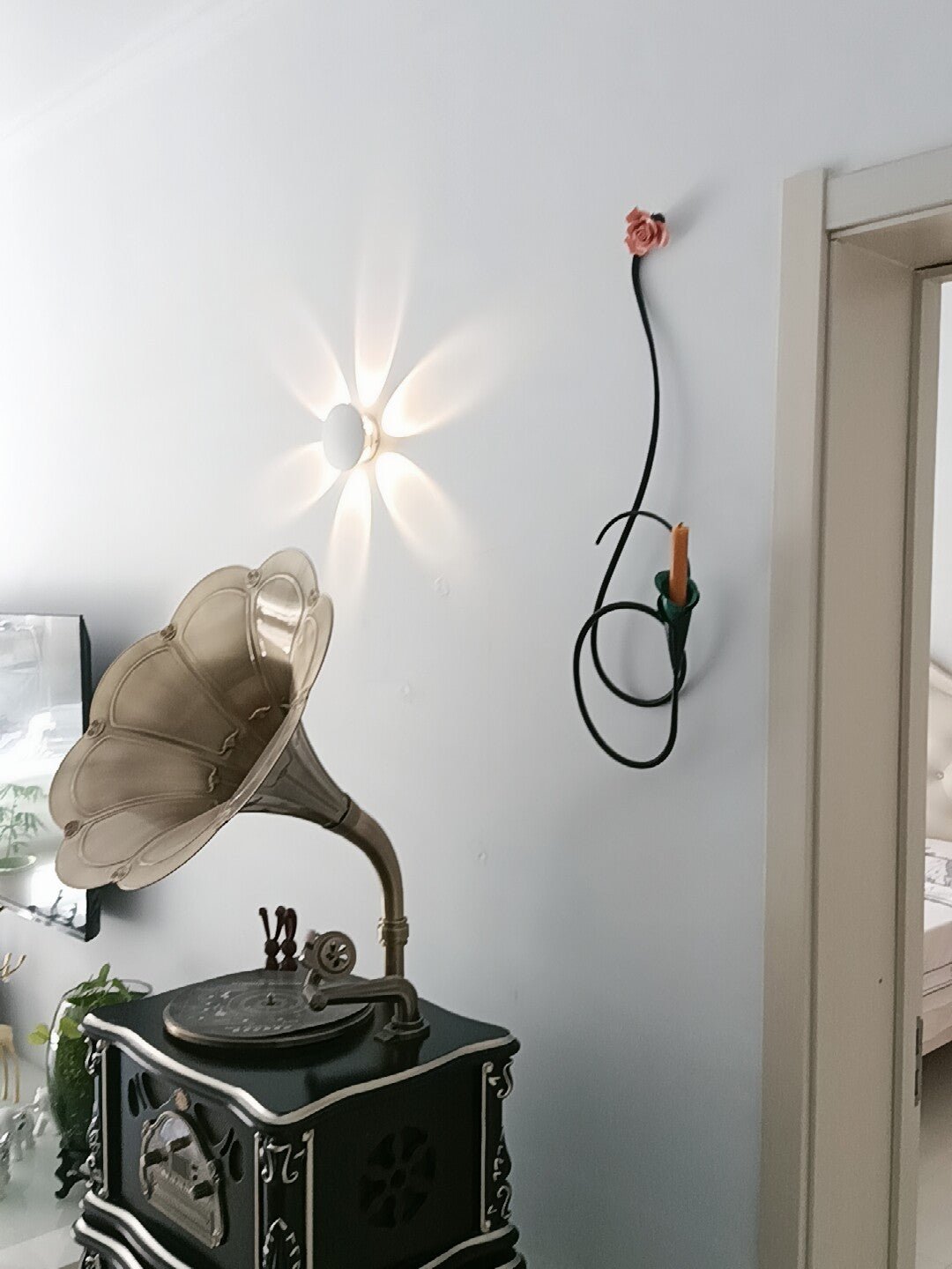 Calla Lily Candle Holder-Neutral Decor