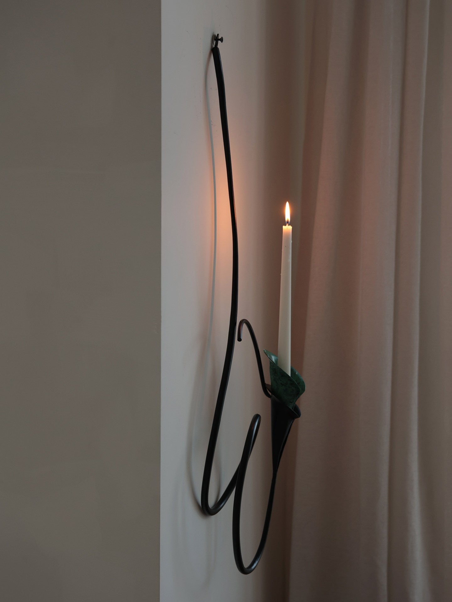 Calla Lily Candle Holder-Neutral Decor