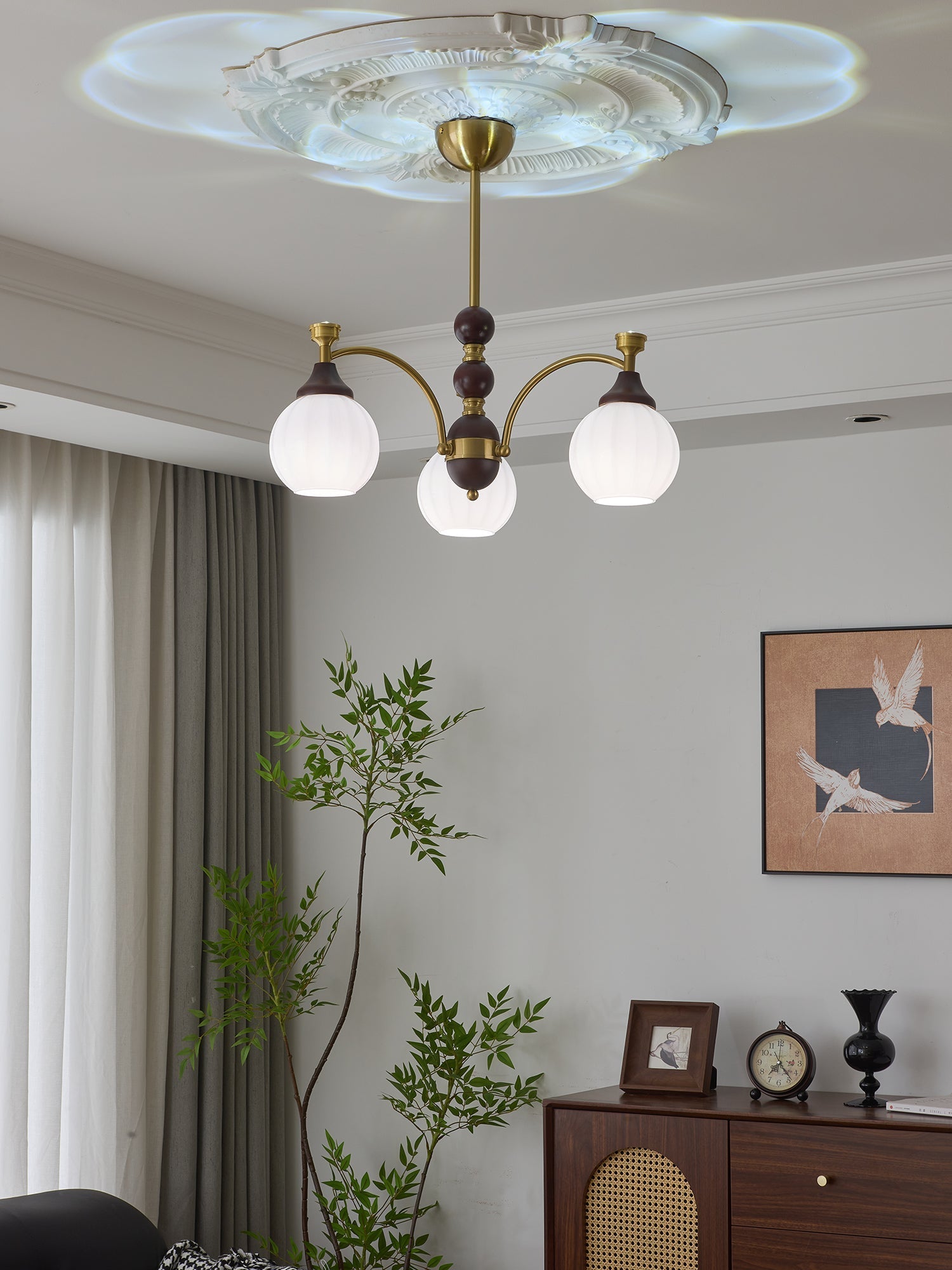 Illoros Traditional Elegance Wood Chandelier-Neutral Decor