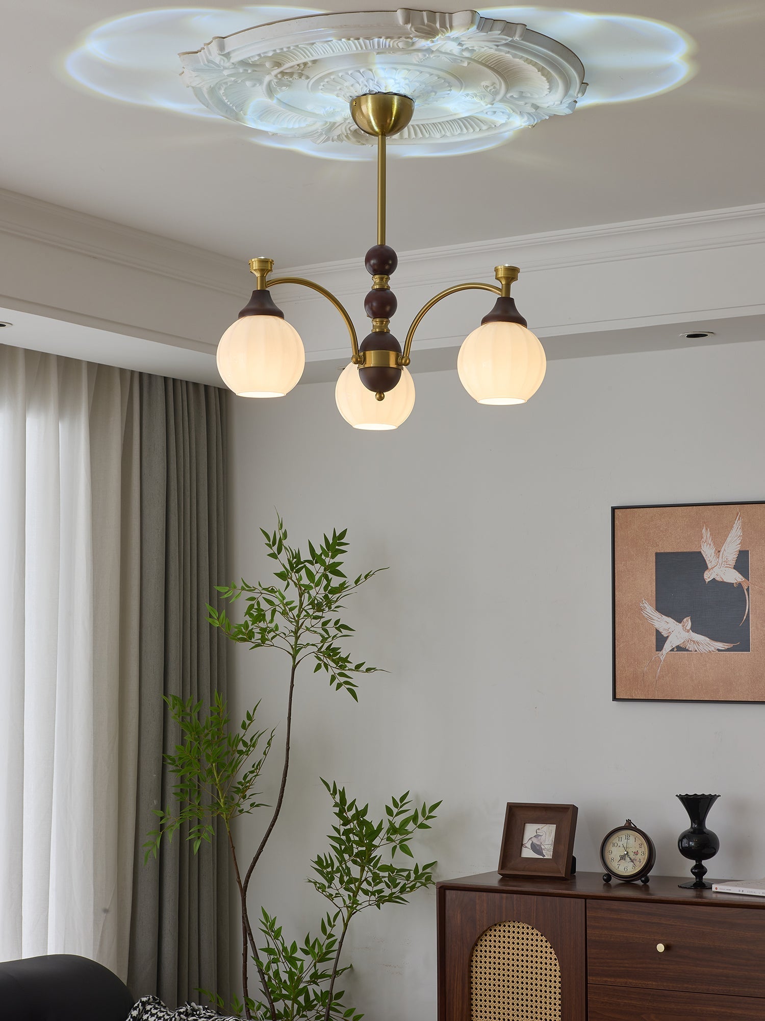 Illoros Traditional Elegance Wood Chandelier-Neutral Decor