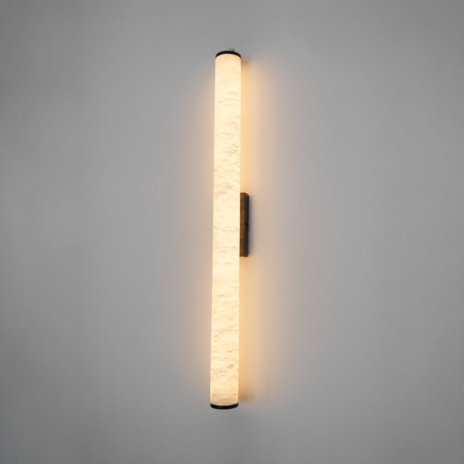 Nyvynor Rectangular Alabaster Wall Light-Neutral Decor