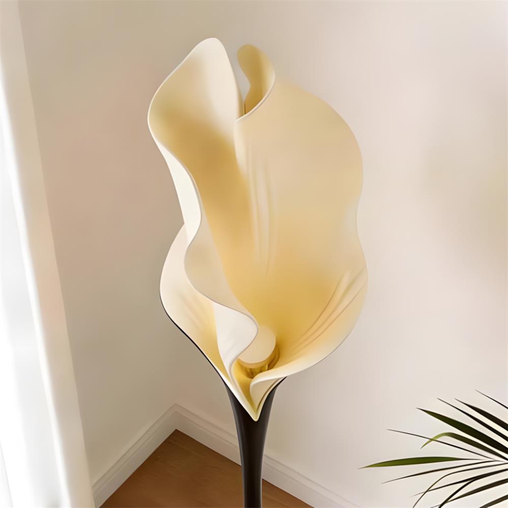 Calla Floor Lamp