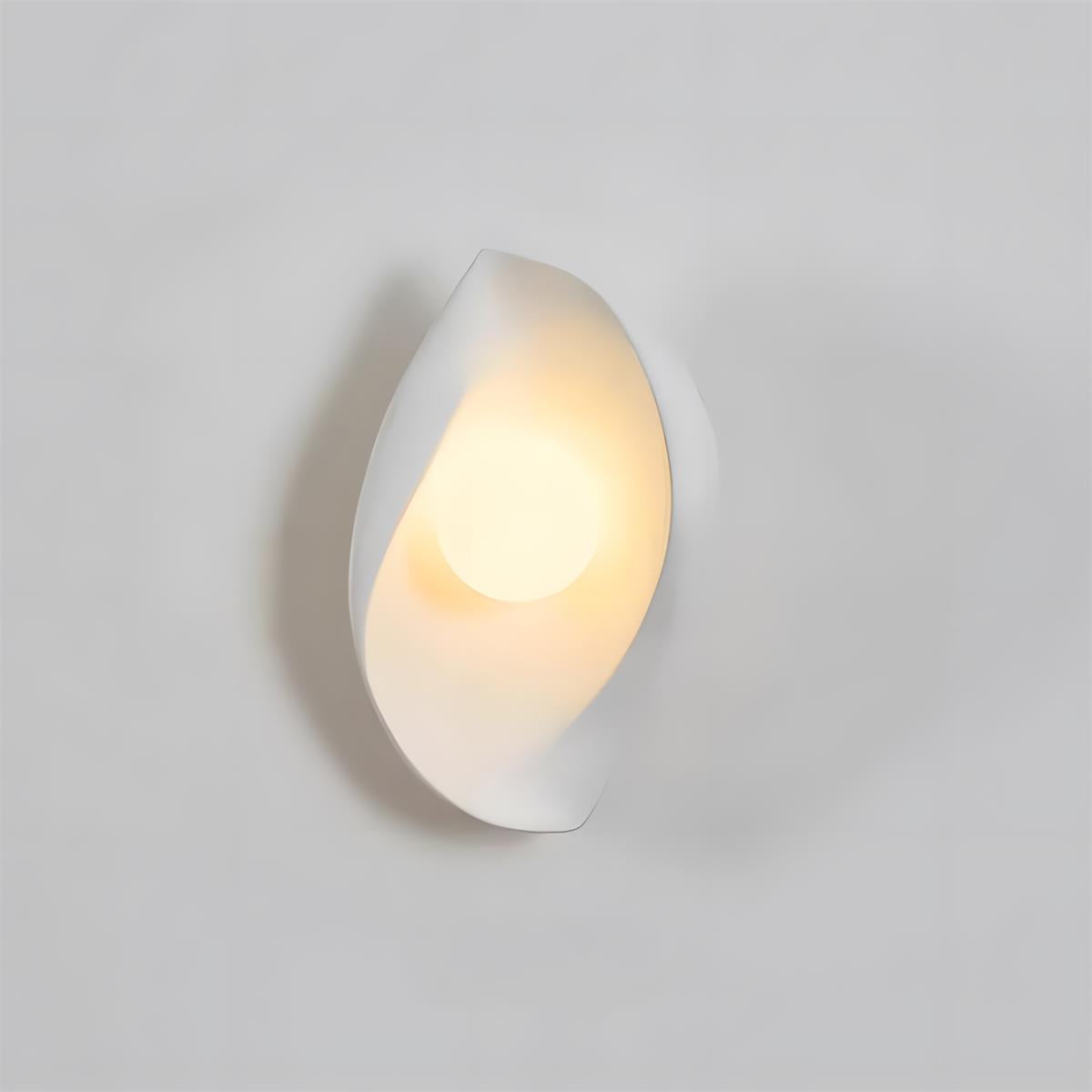 Calla Wall Lamp