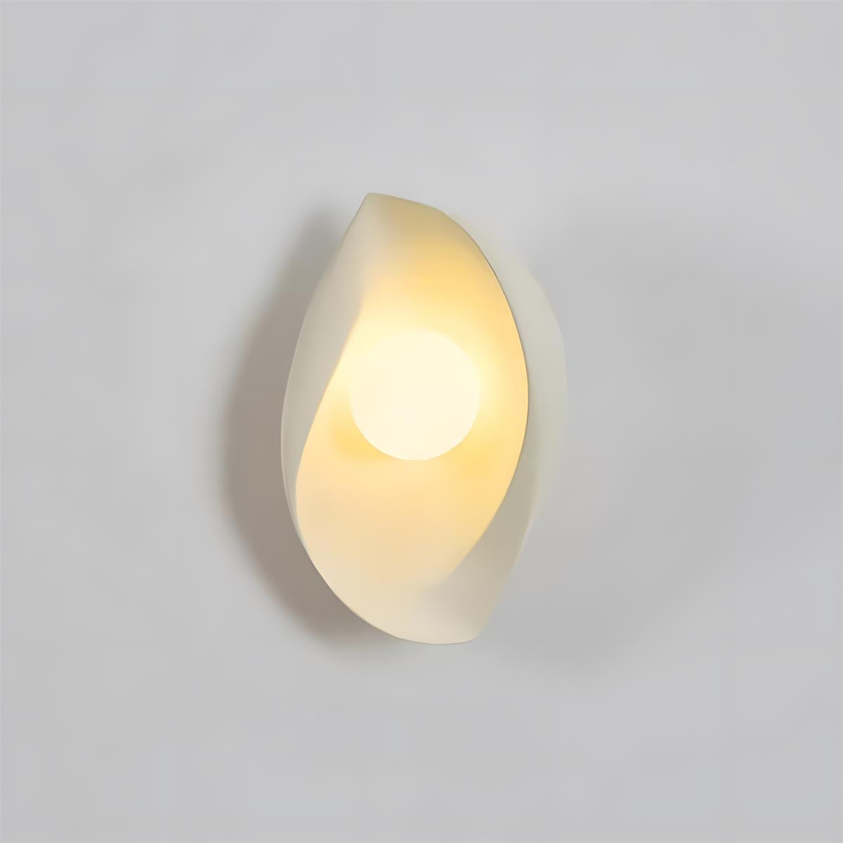 Calla Wall Lamp