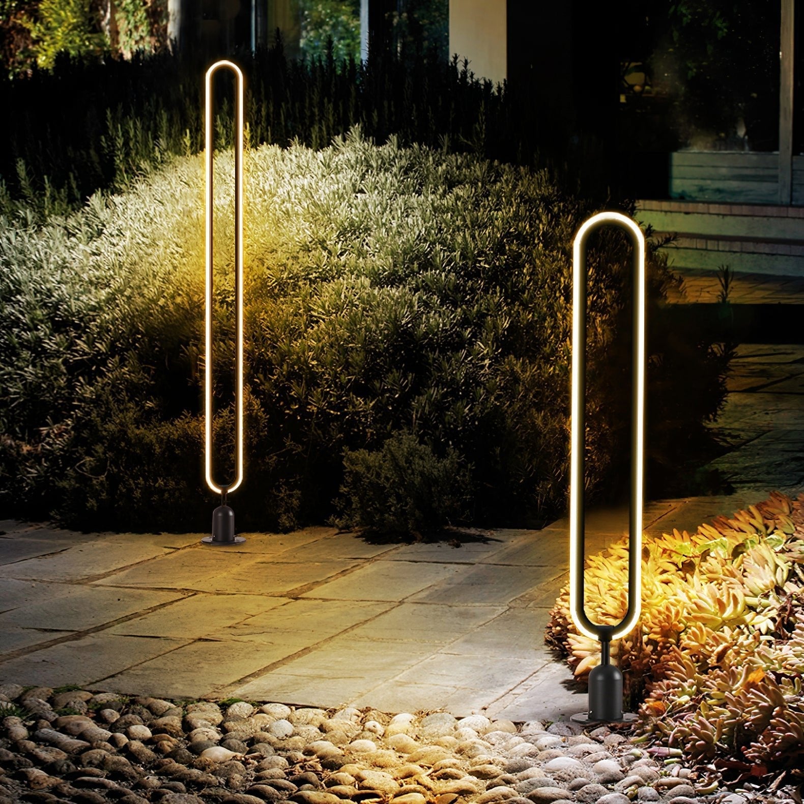 Ovalor Black Garden Outdoor Light-Neutral Decor