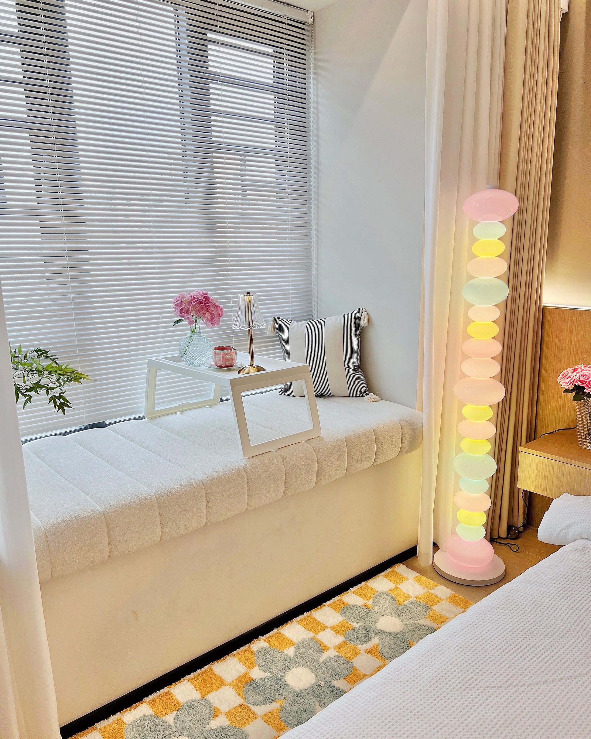 Avelare Marble Atristic Floor Lamp-Neutral Decor
