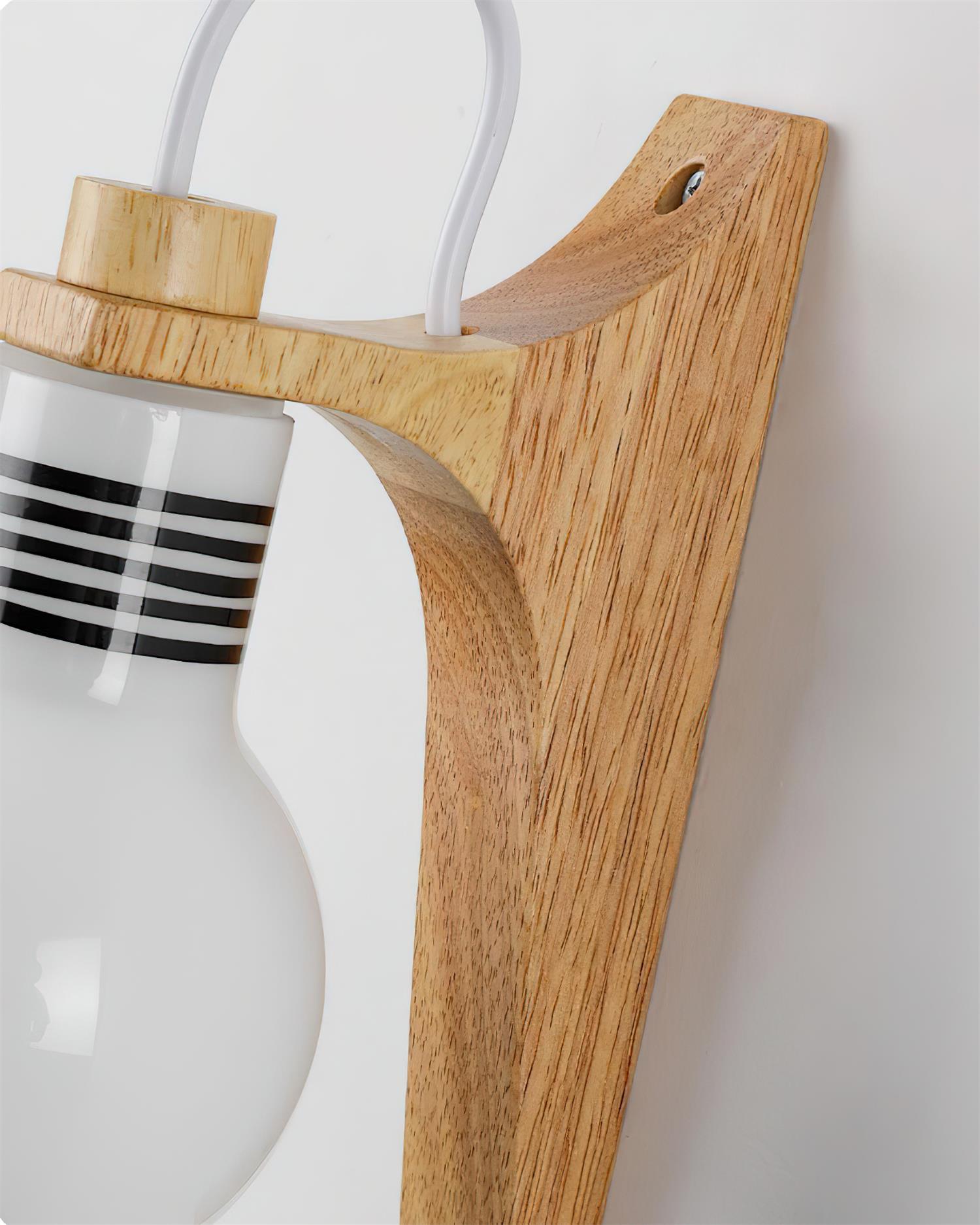 Tavien Wall Light
