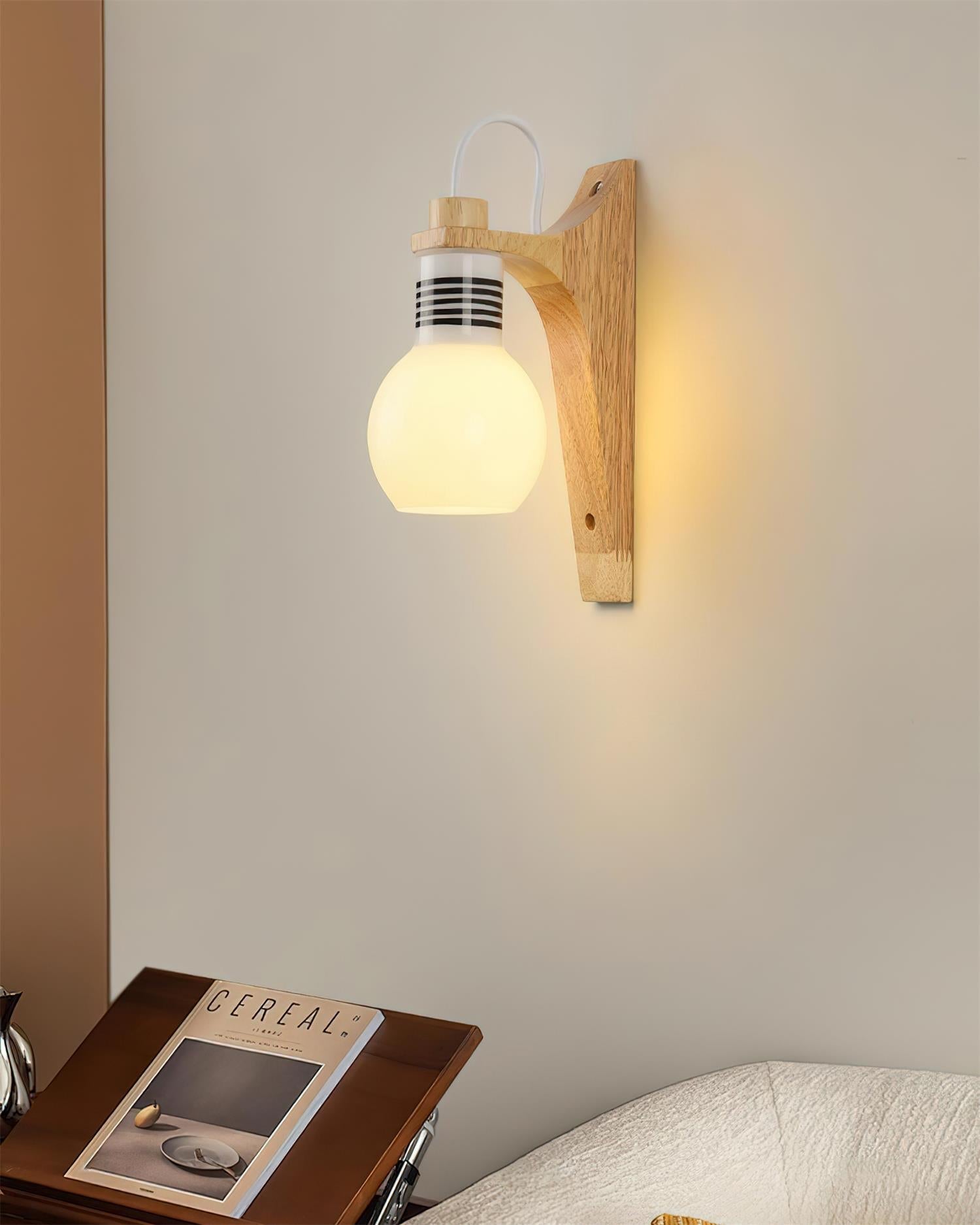 Tavien Wall Light