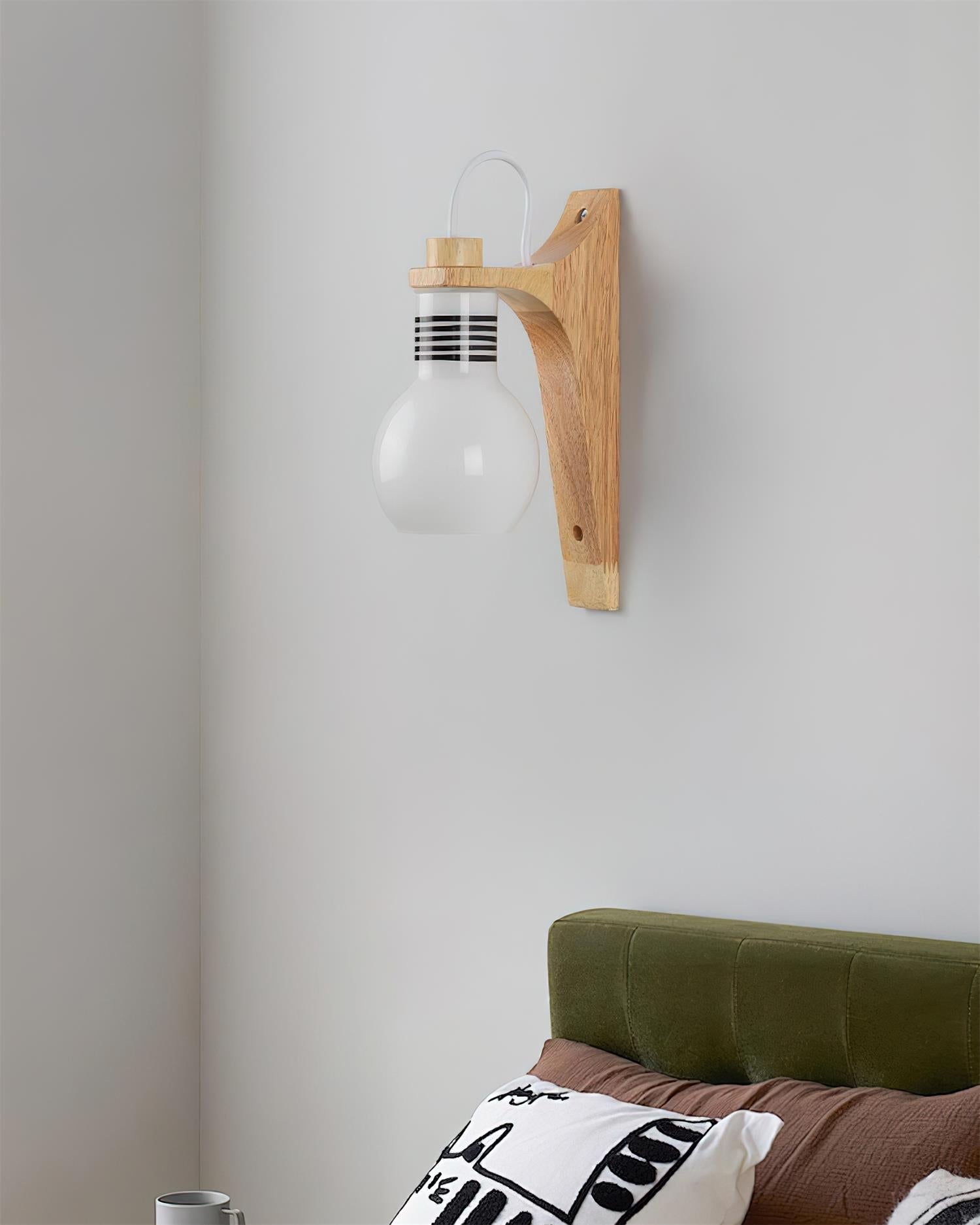 Tavien Wall Light