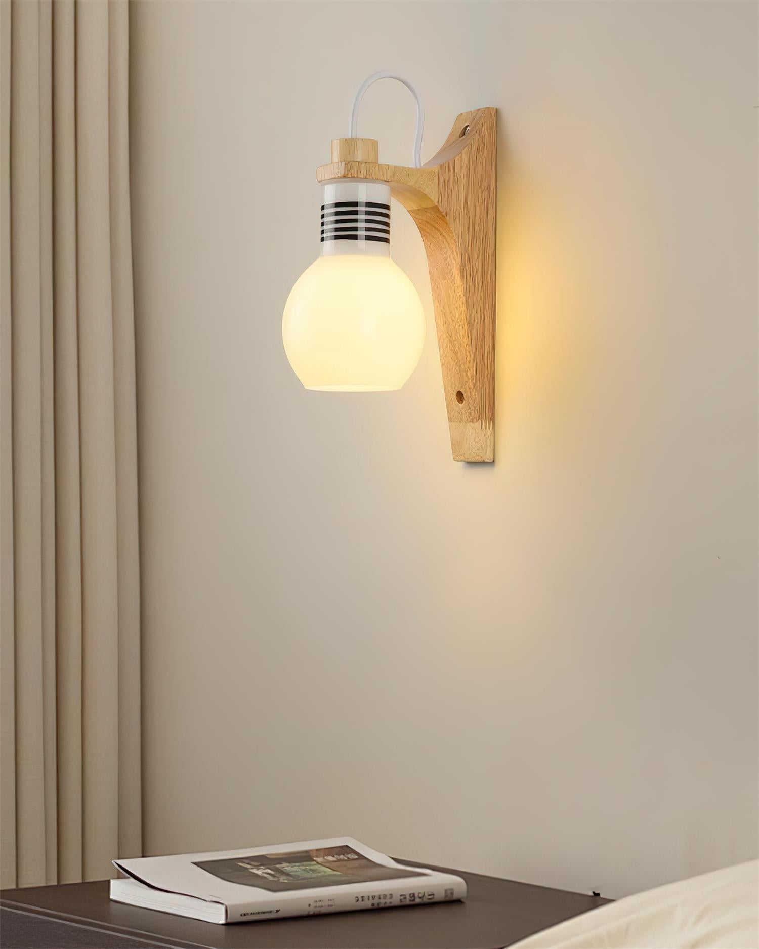 Tavien Wall Light
