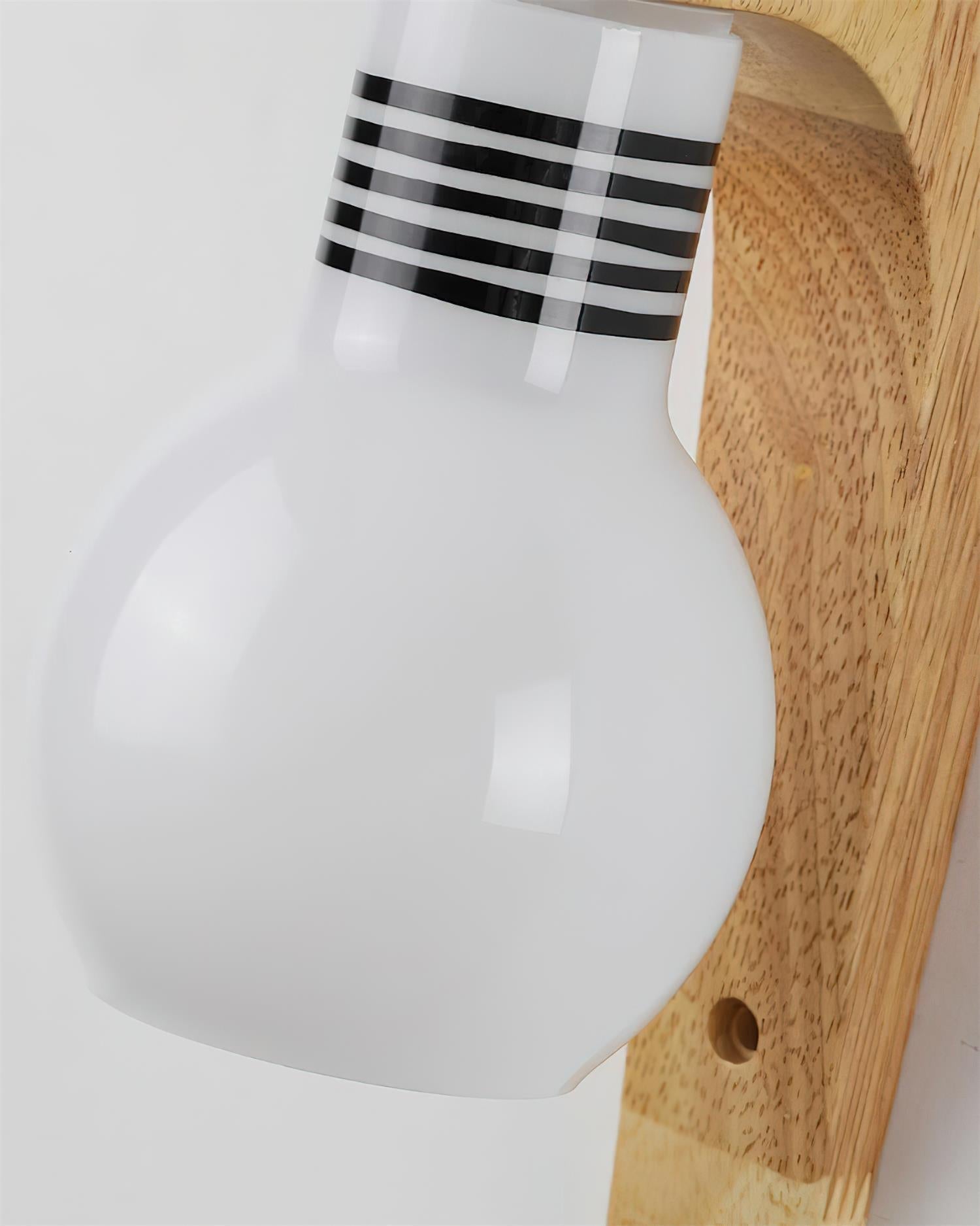 Tavien Wall Light