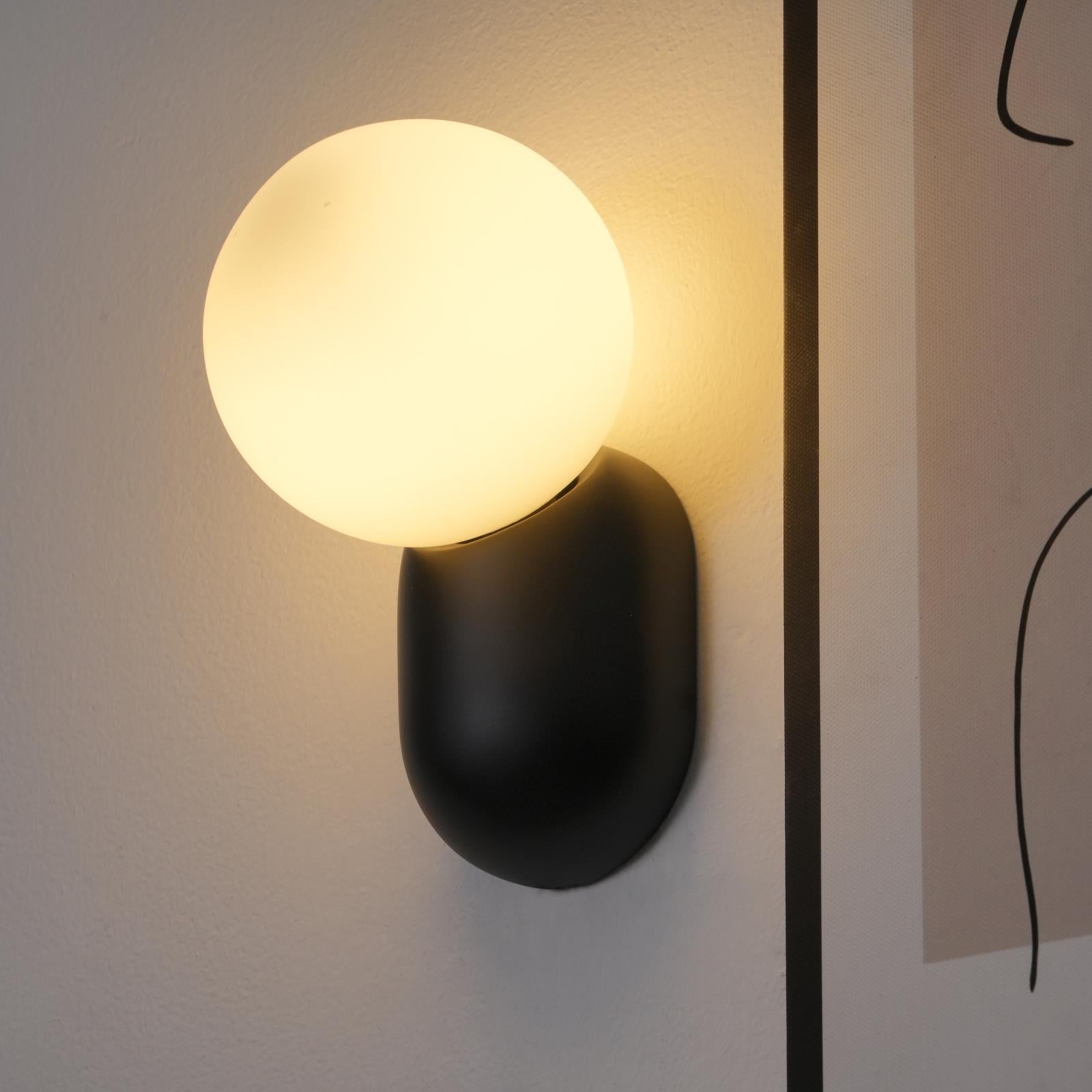 Nelo Minimalist Globe Wall Sconce-Neutral Decor