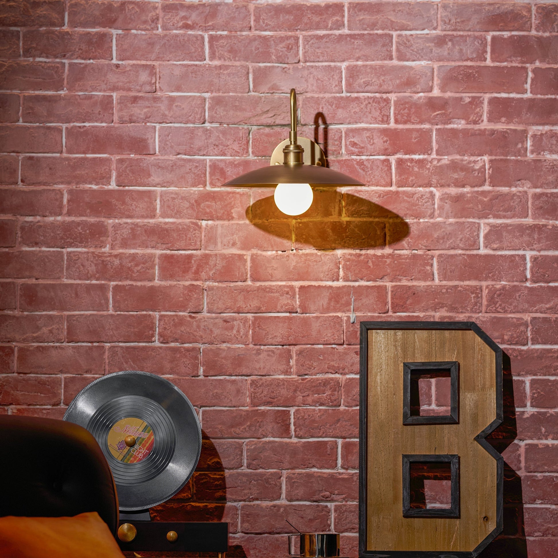 Diagram showing the dimensions of the Cantina Wall Lamp.