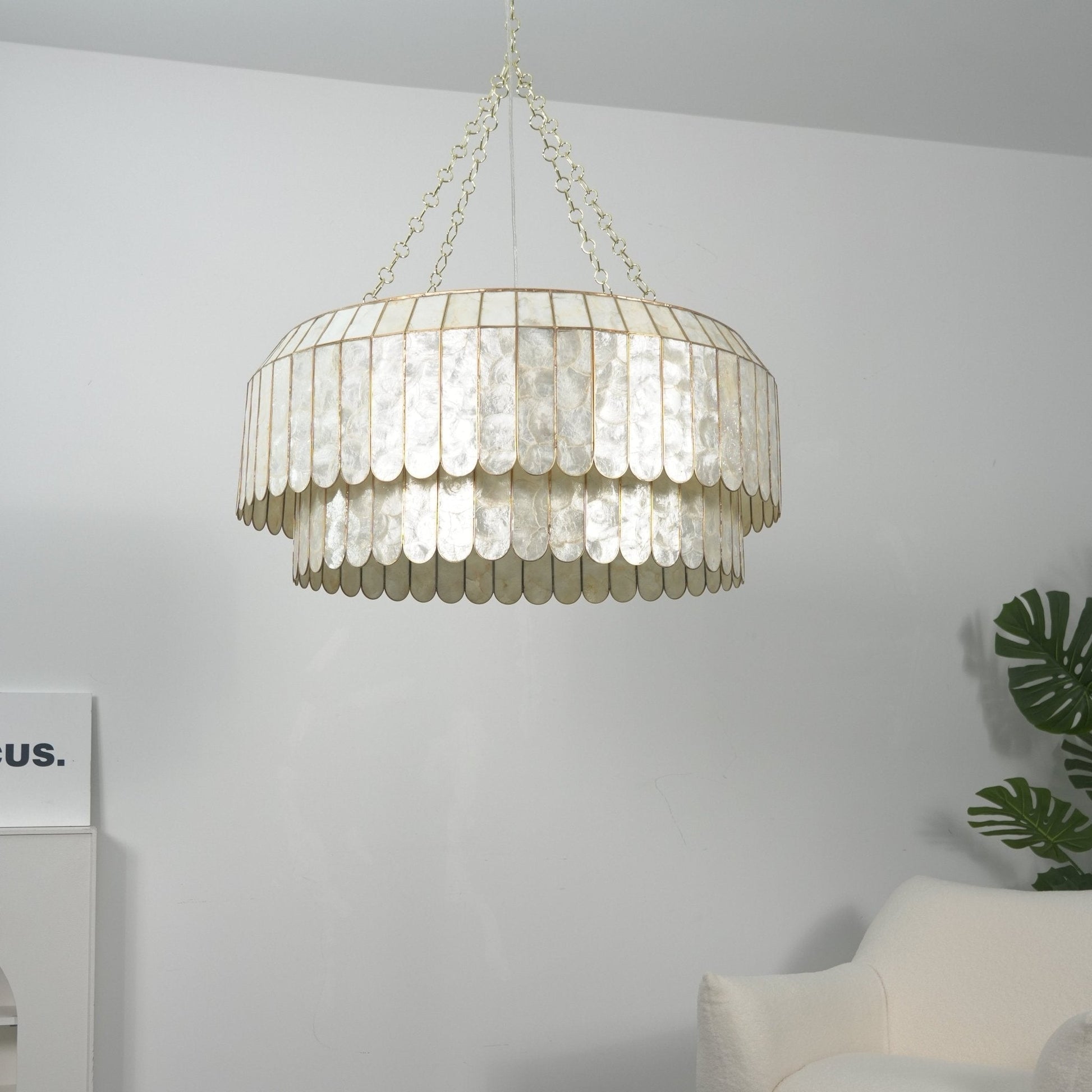 Holz Gold Shell Metal Aurelia Chandelier-Neutral Decor
