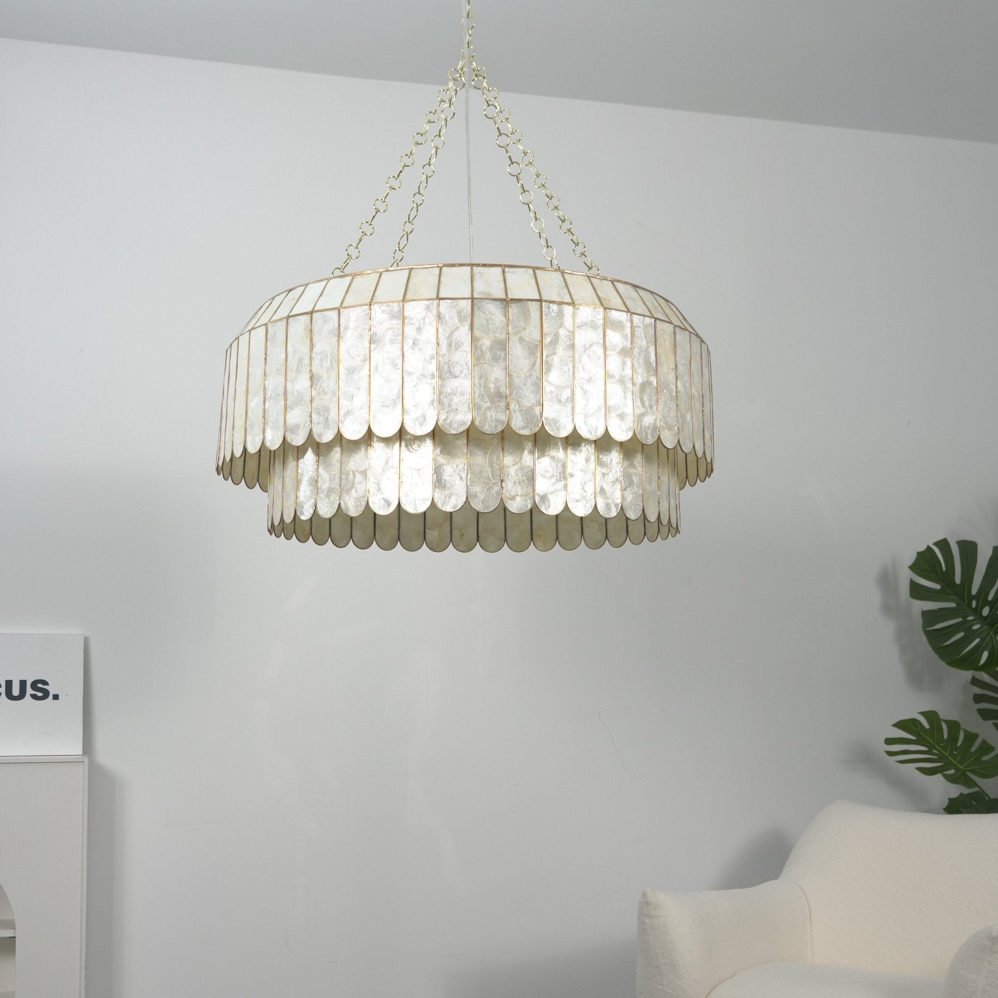 Holz Gold Shell Metal Aurelia Chandelier-Neutral Decor
