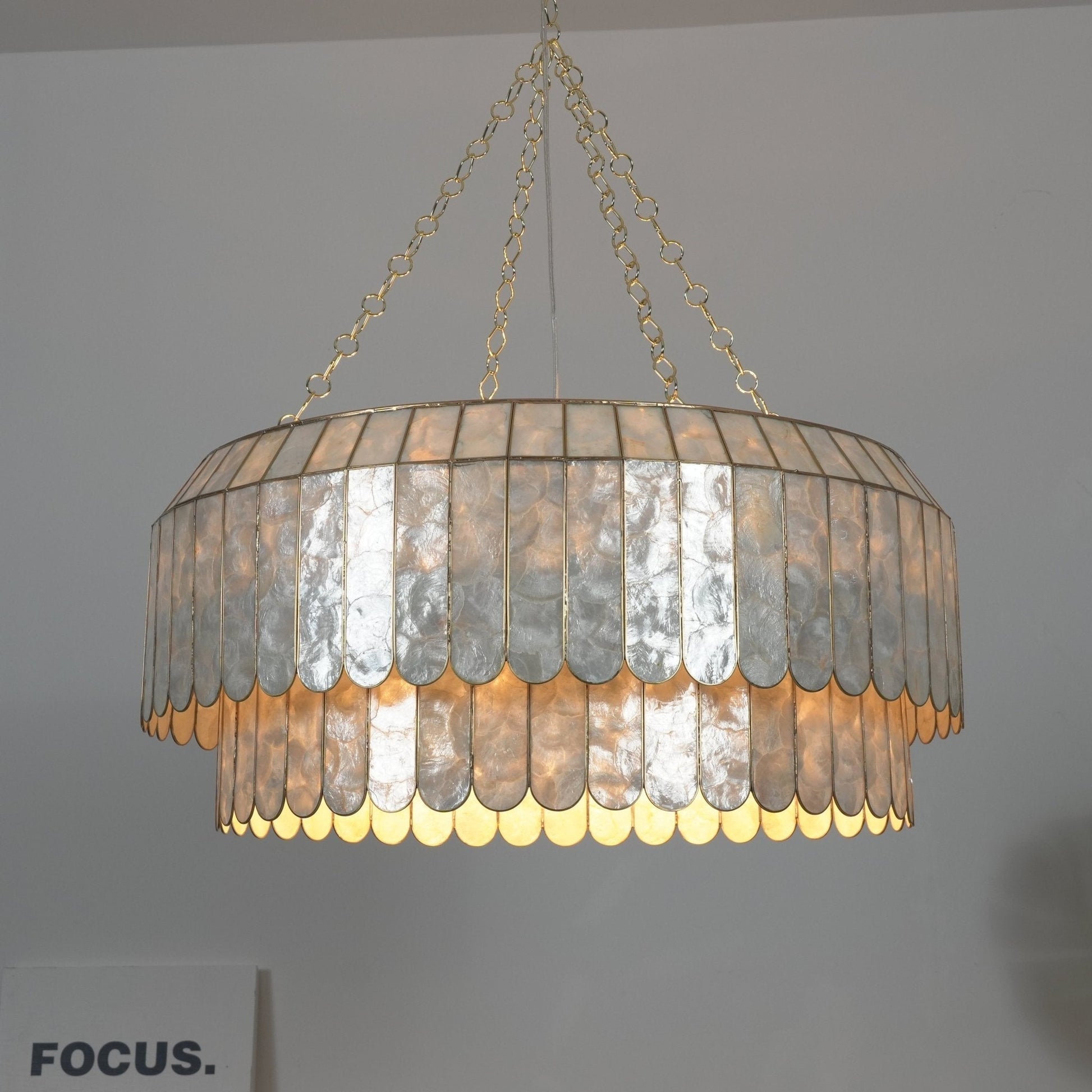 Holz Gold Shell Metal Aurelia Chandelier-Neutral Decor