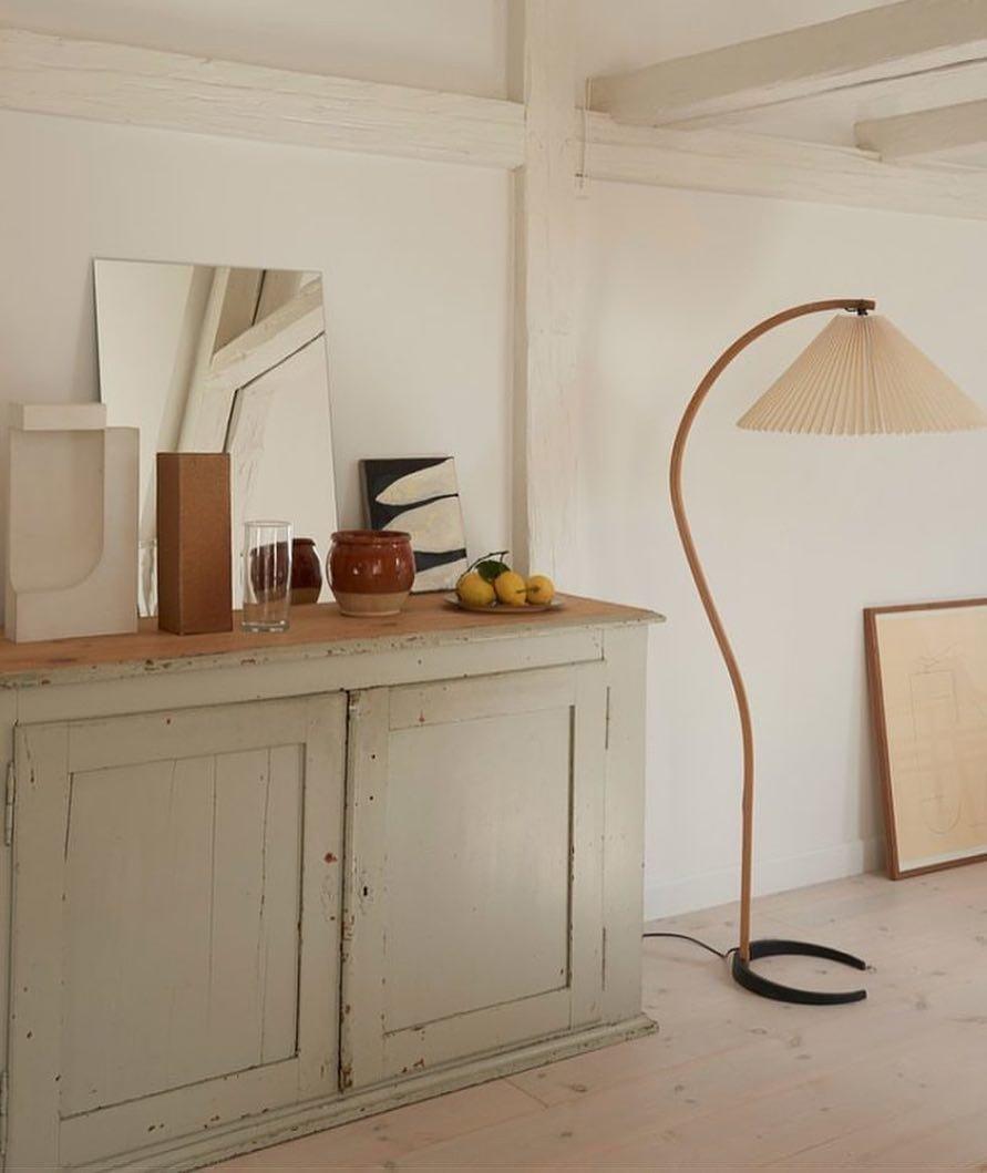 Viaro Wood Floor Lamp-Neutral Decor