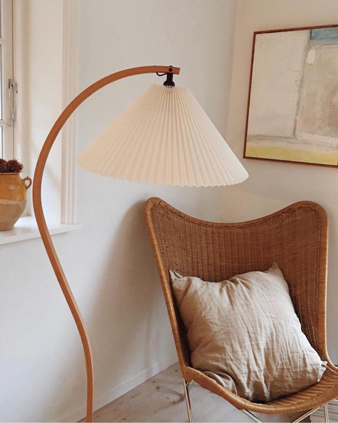 Viaro Wood Floor Lamp-Neutral Decor